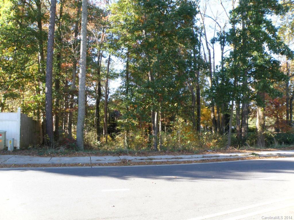 Property image 1 at 933 E Center Avenue, Mooresville, NC 28115