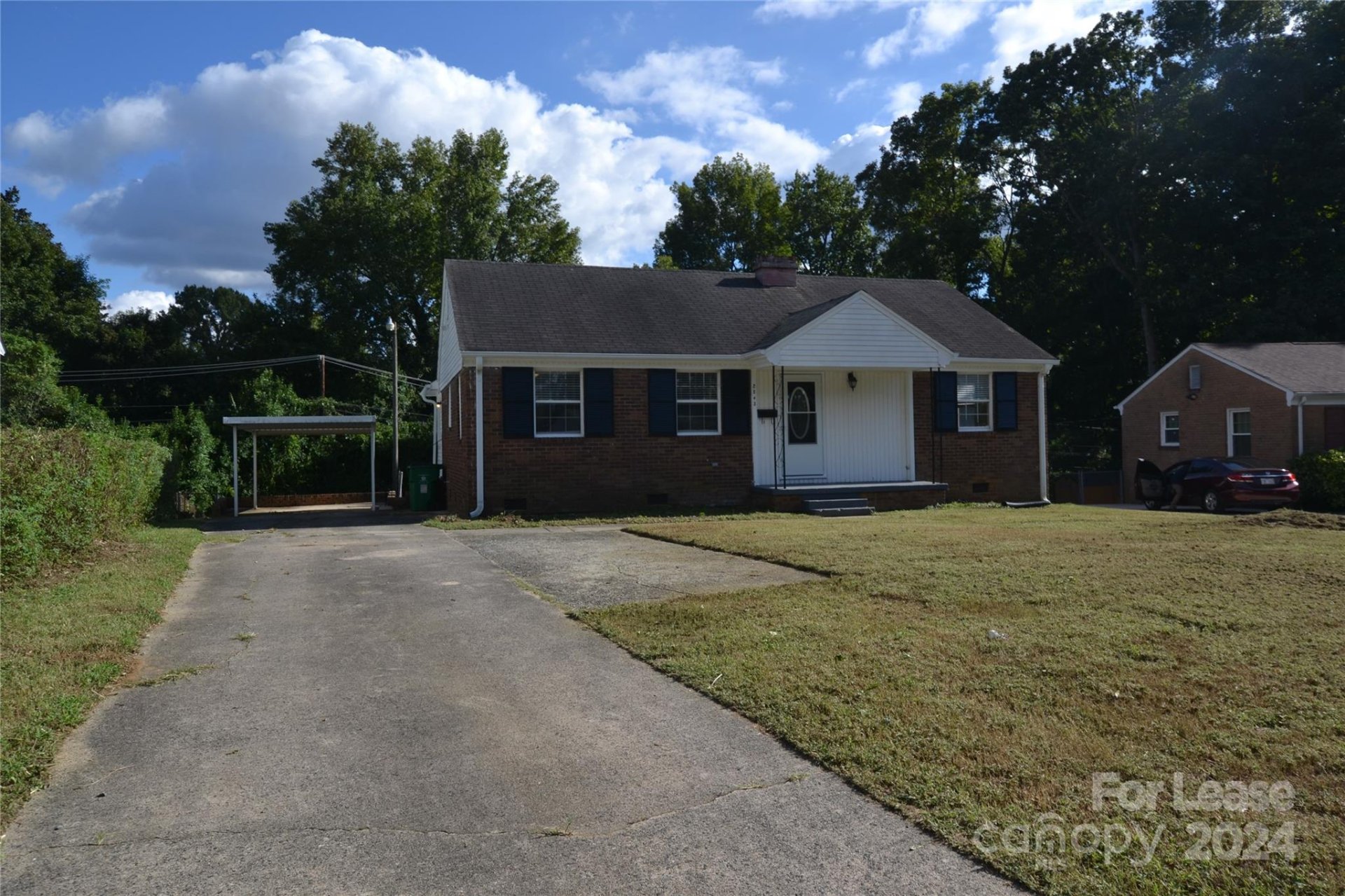 Property image 1 at 2843 Burbank Drive, Charlotte, NC 28216