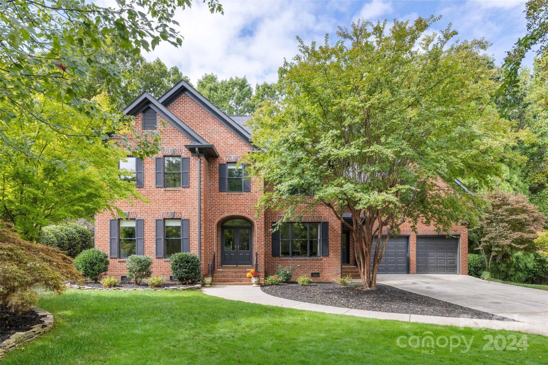 Property image 1 at 19016 Southport Drive, Cornelius, NC 28031