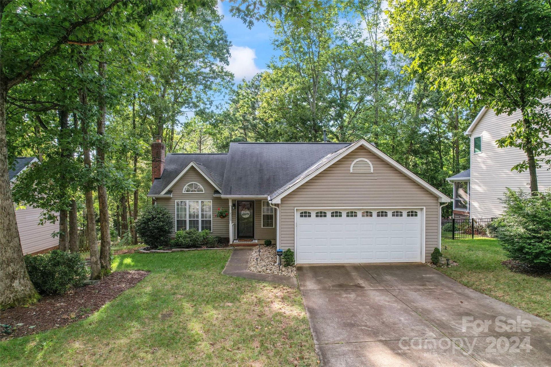 Property image 1 at 4209 Huntmeadow Drive, Charlotte, NC 28269