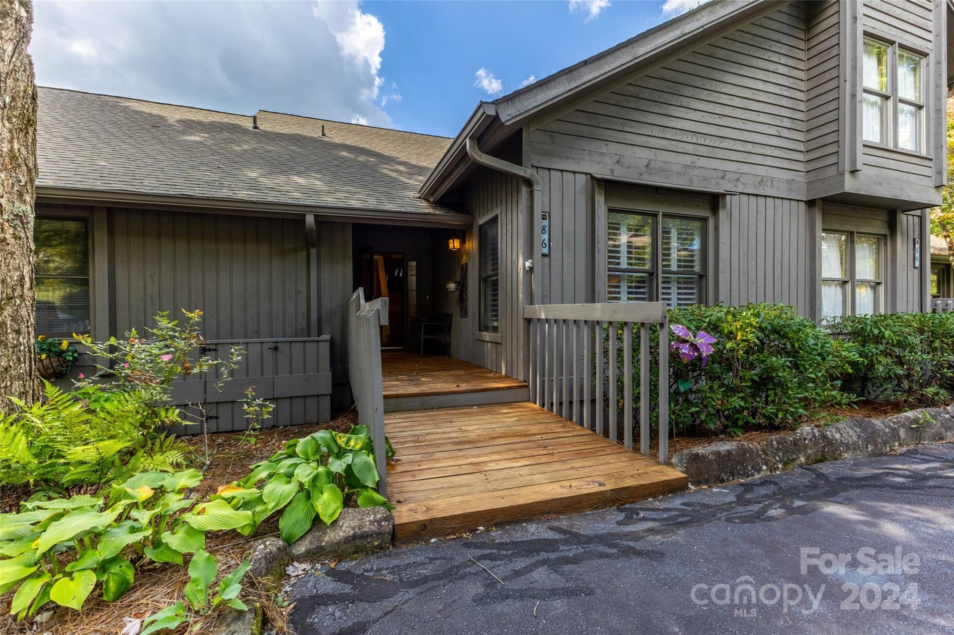 Property image 4 at 86 Racquet Club Villas Drive, Sapphire, NC 28774