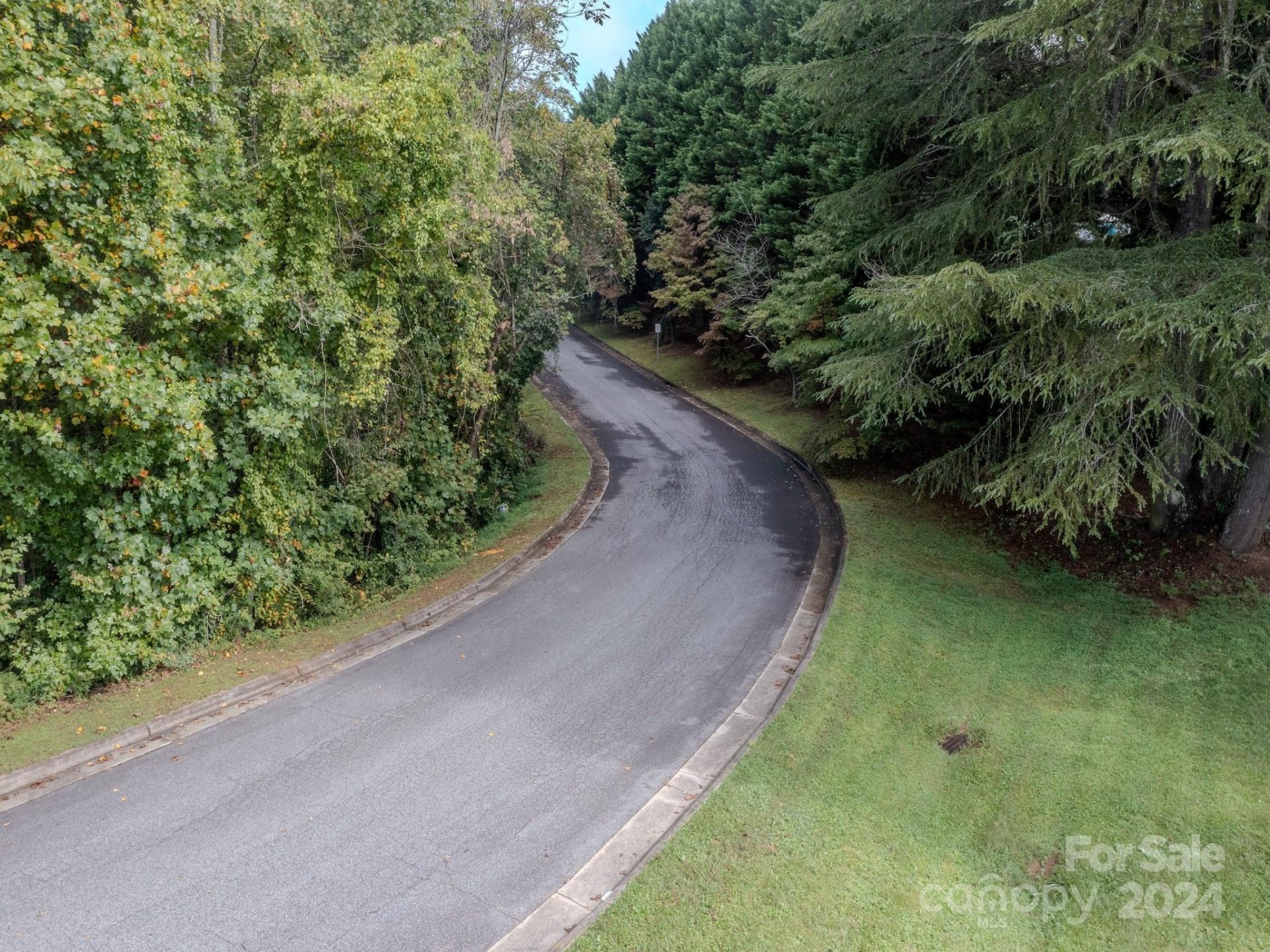 Property image 4 at 1205 Wiltshire Court, Lenoir, NC 28645