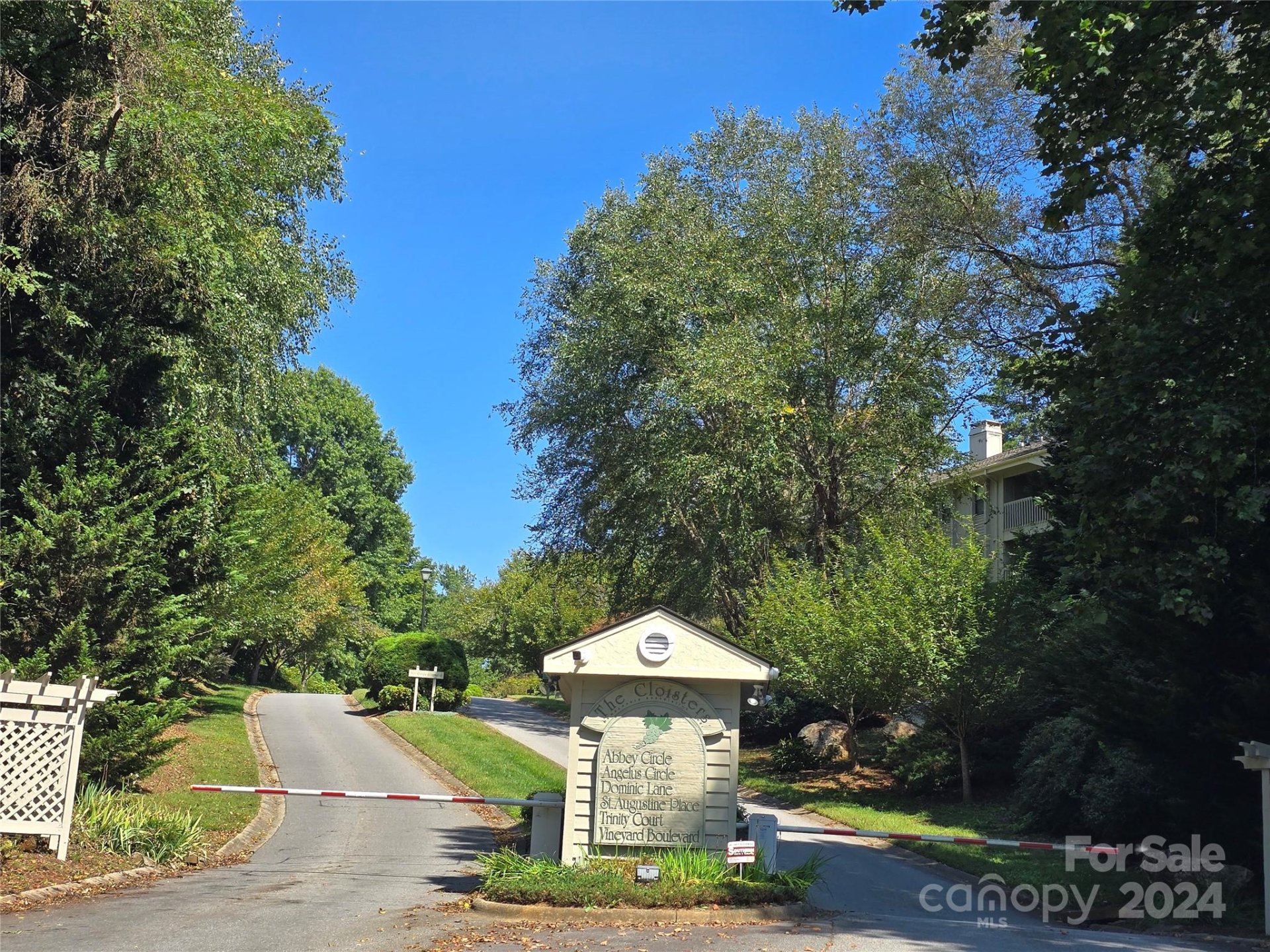 Property image 1 at 1605 Abbey Circle, Asheville, NC 28805