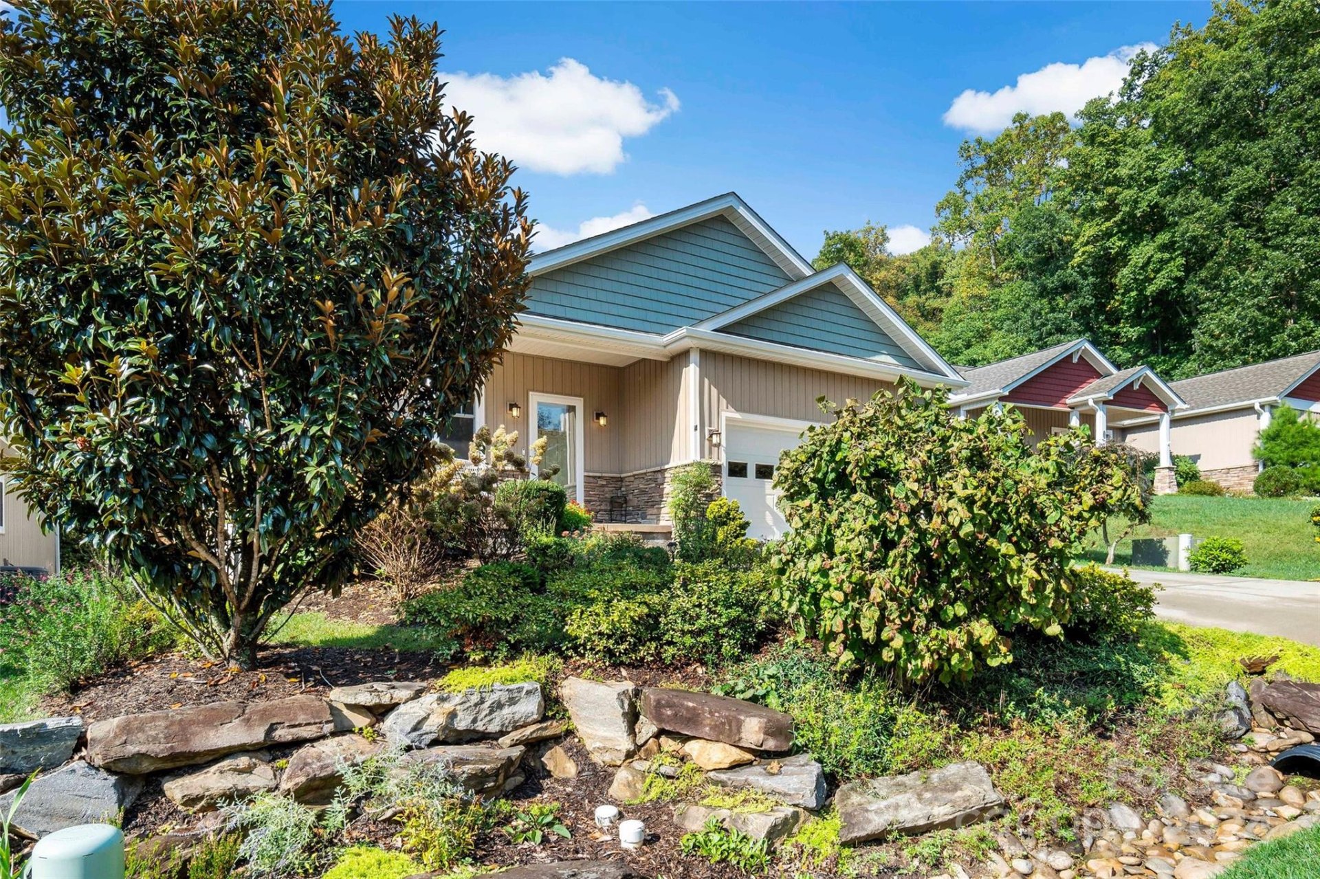Property image 2 at 4 Nectar Way, Swannanoa, NC 28778
