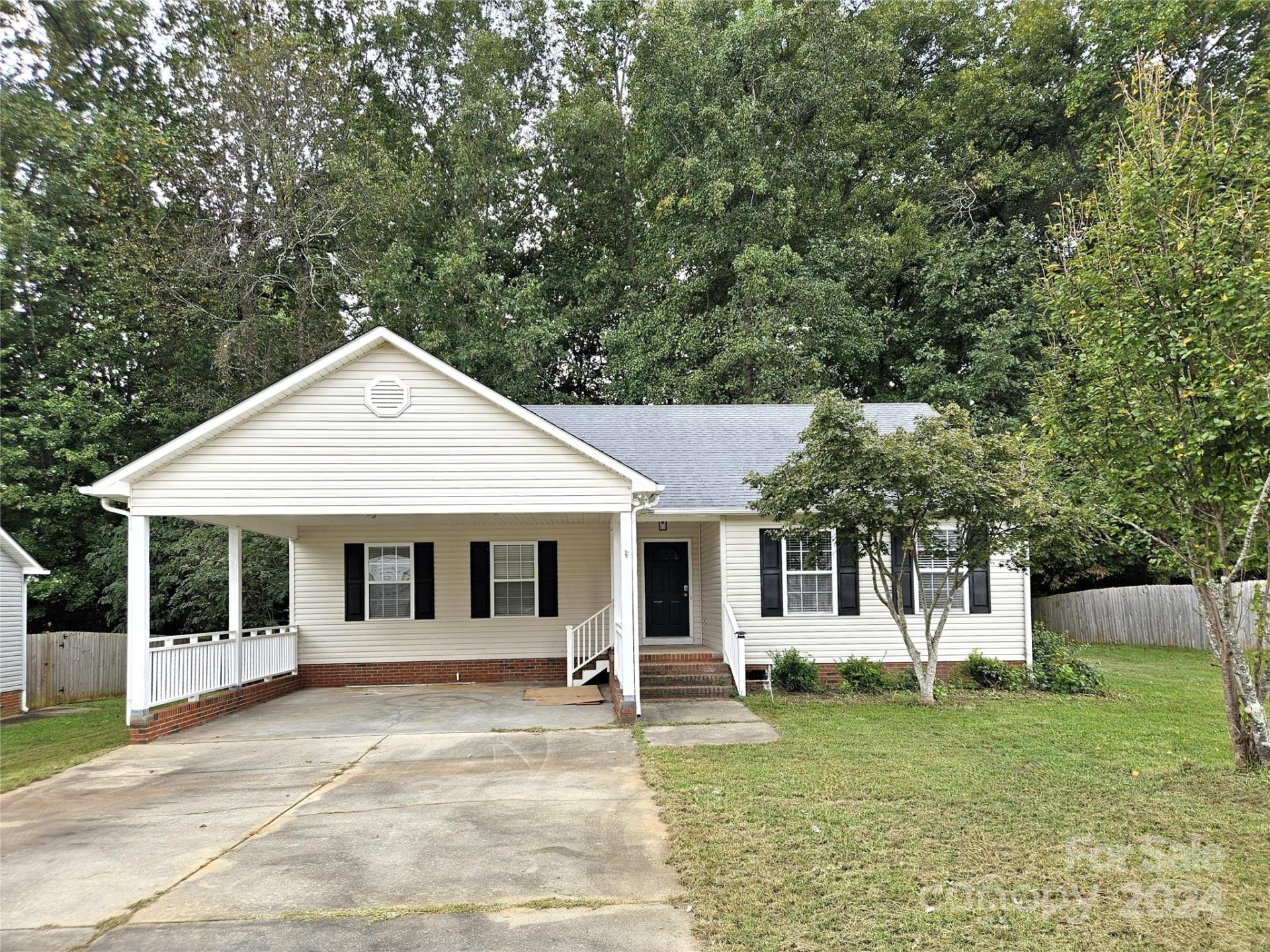 2292 Nuthatch Drive