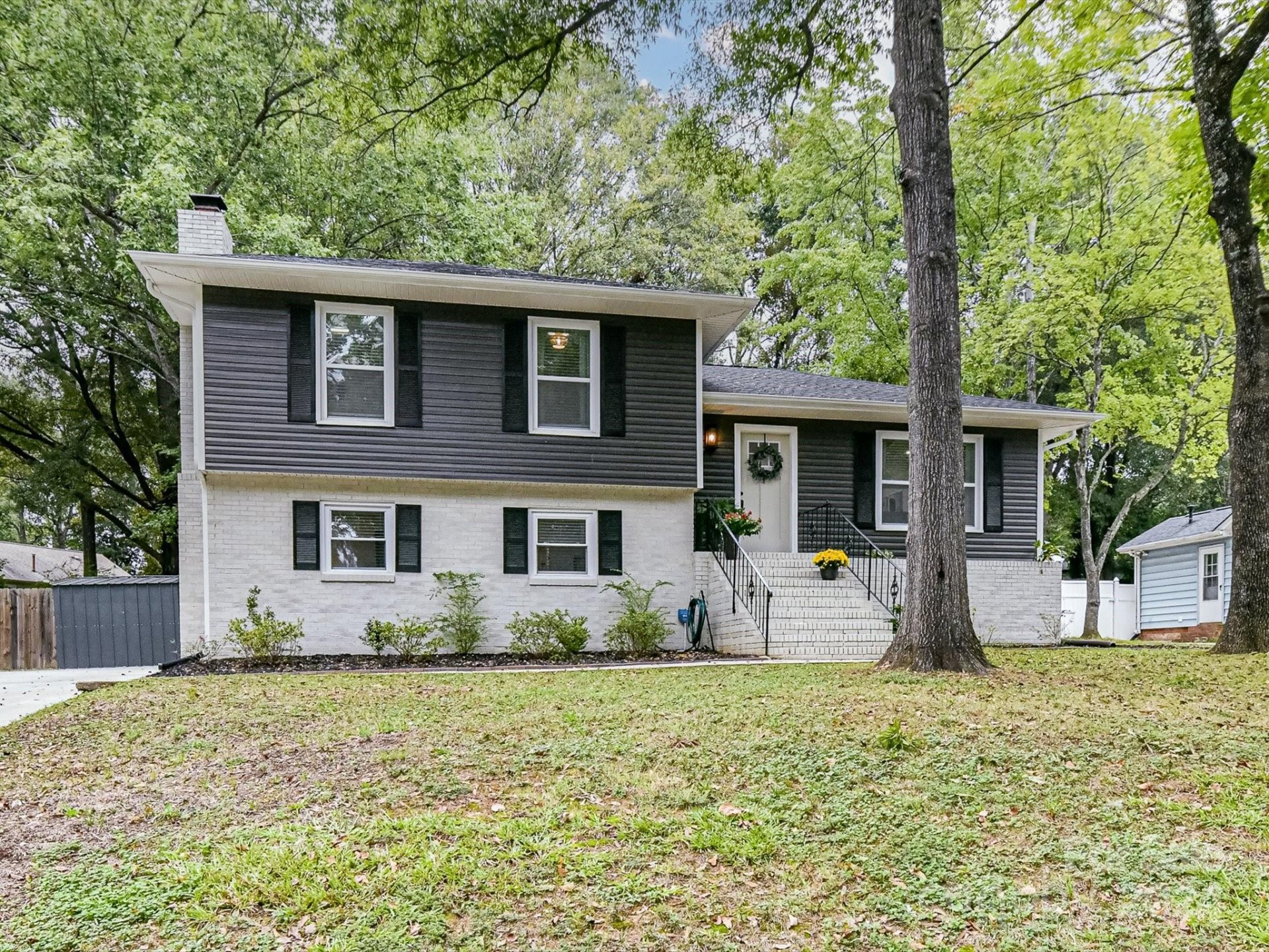 Property image 1 at 5913 Mcnair Road, Charlotte, NC 28212