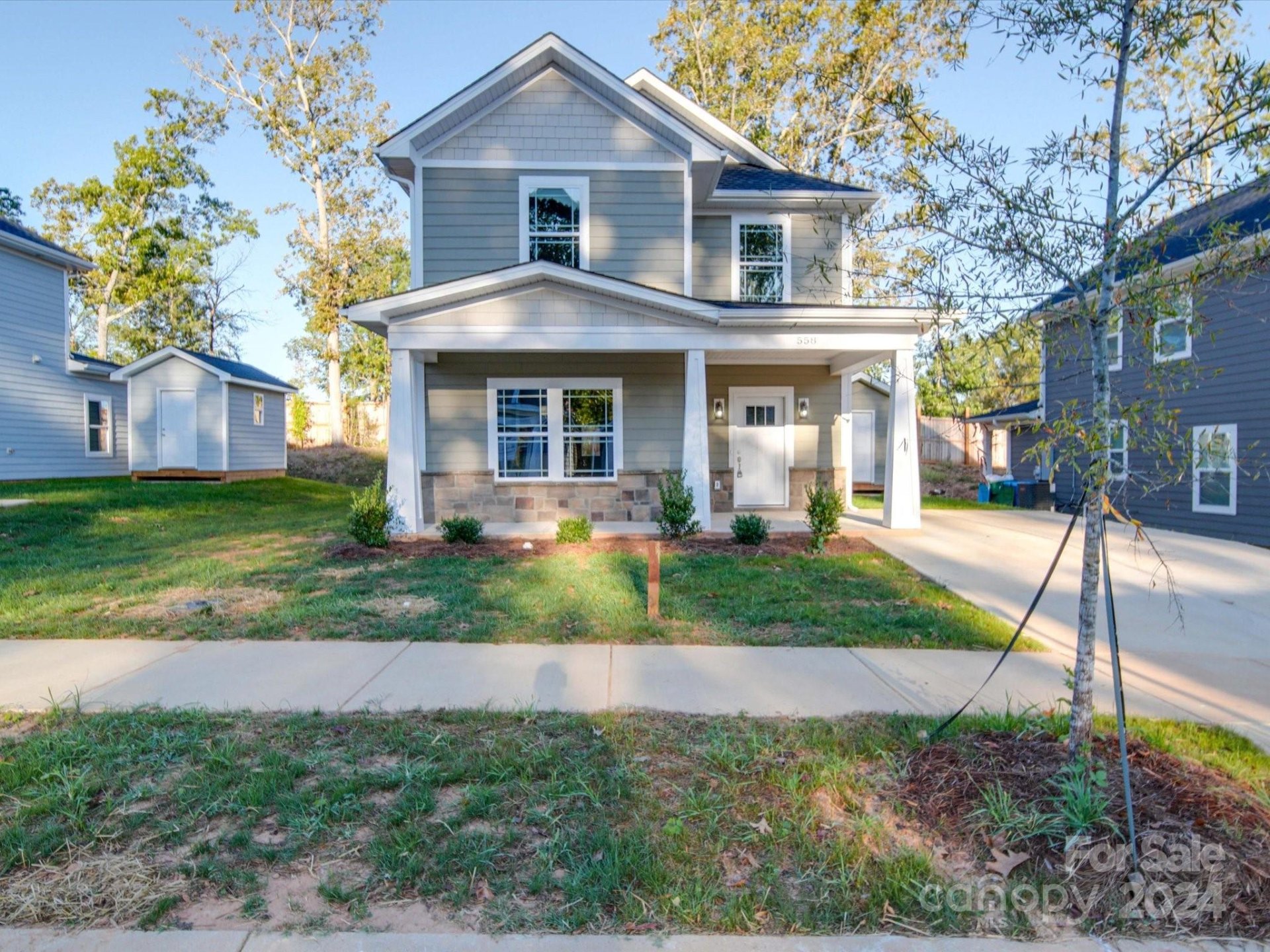 Dixon Village, Gastonia Community