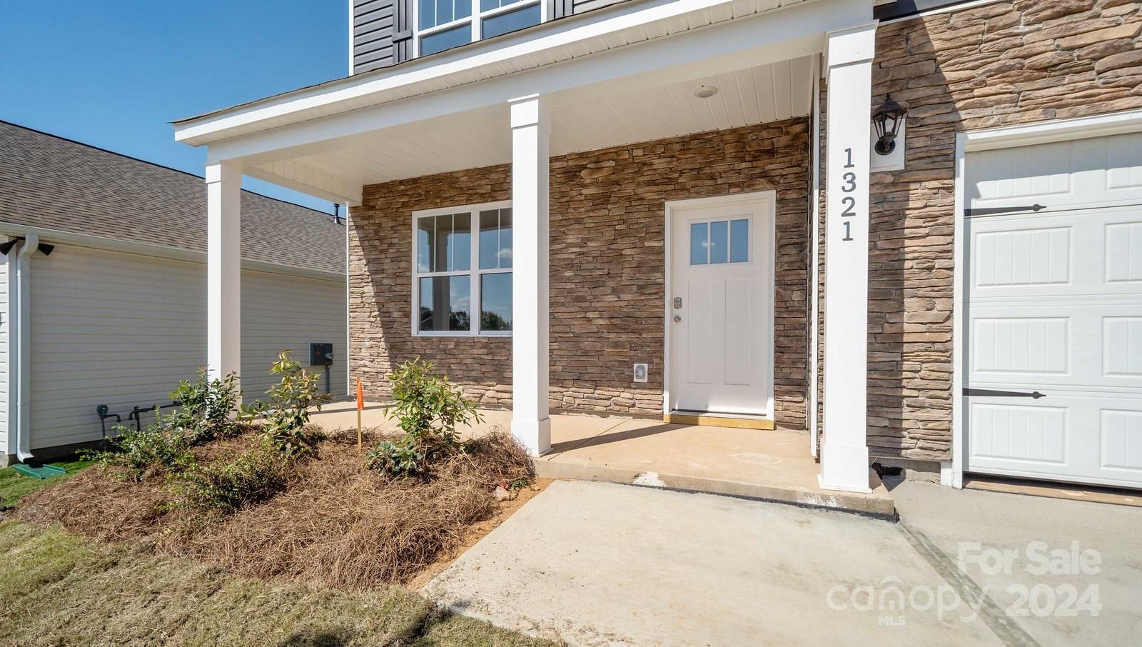 Property image 2 at 818 Adelston Lane, Asheville, NC 28804