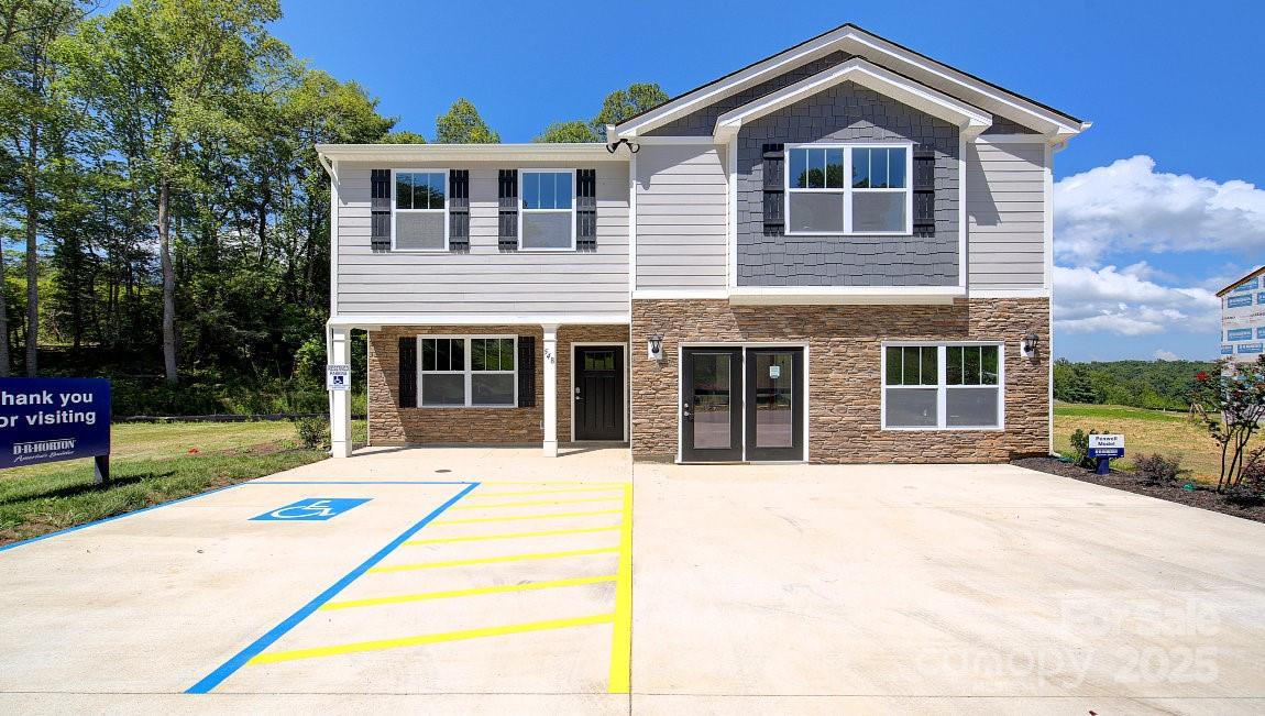 Rydele Heights, Asheville Community