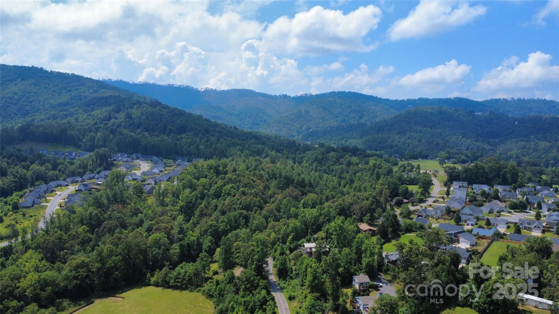 Property image 2 at 584 Country Oak Drive, Asheville, NC 28804
