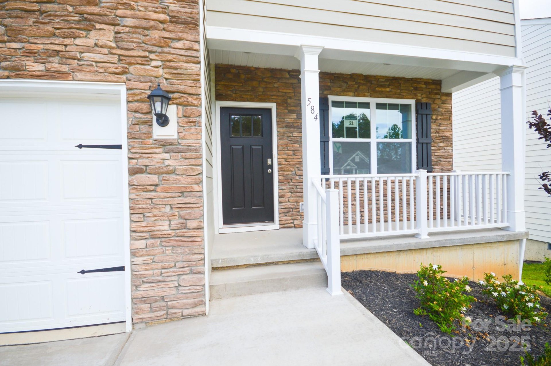 Property image 3 at 584 Country Oak Drive, Asheville, NC 28804