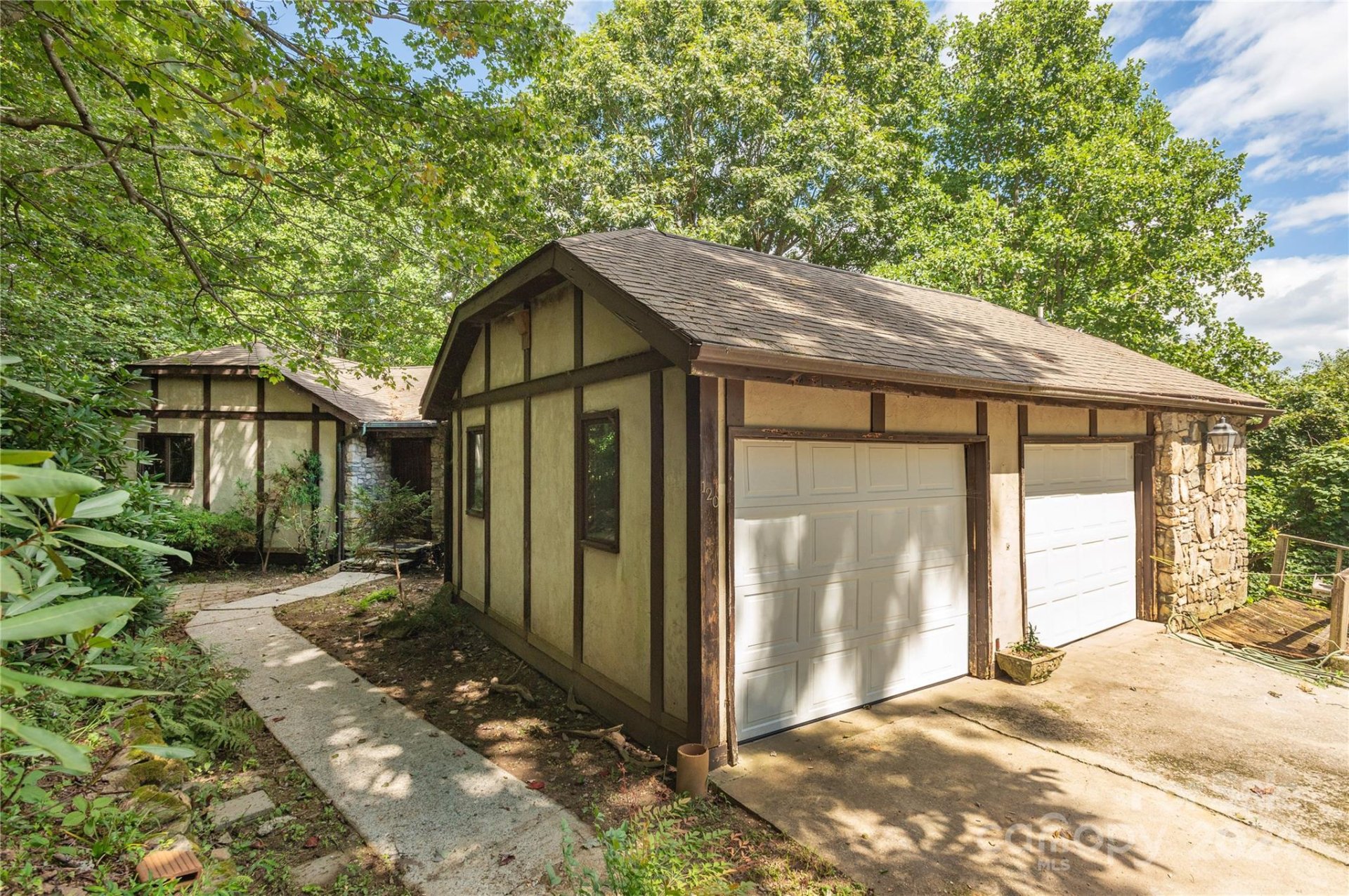 Property image 3 at 120 Pinewood Circle, Laurel Park, NC 28739