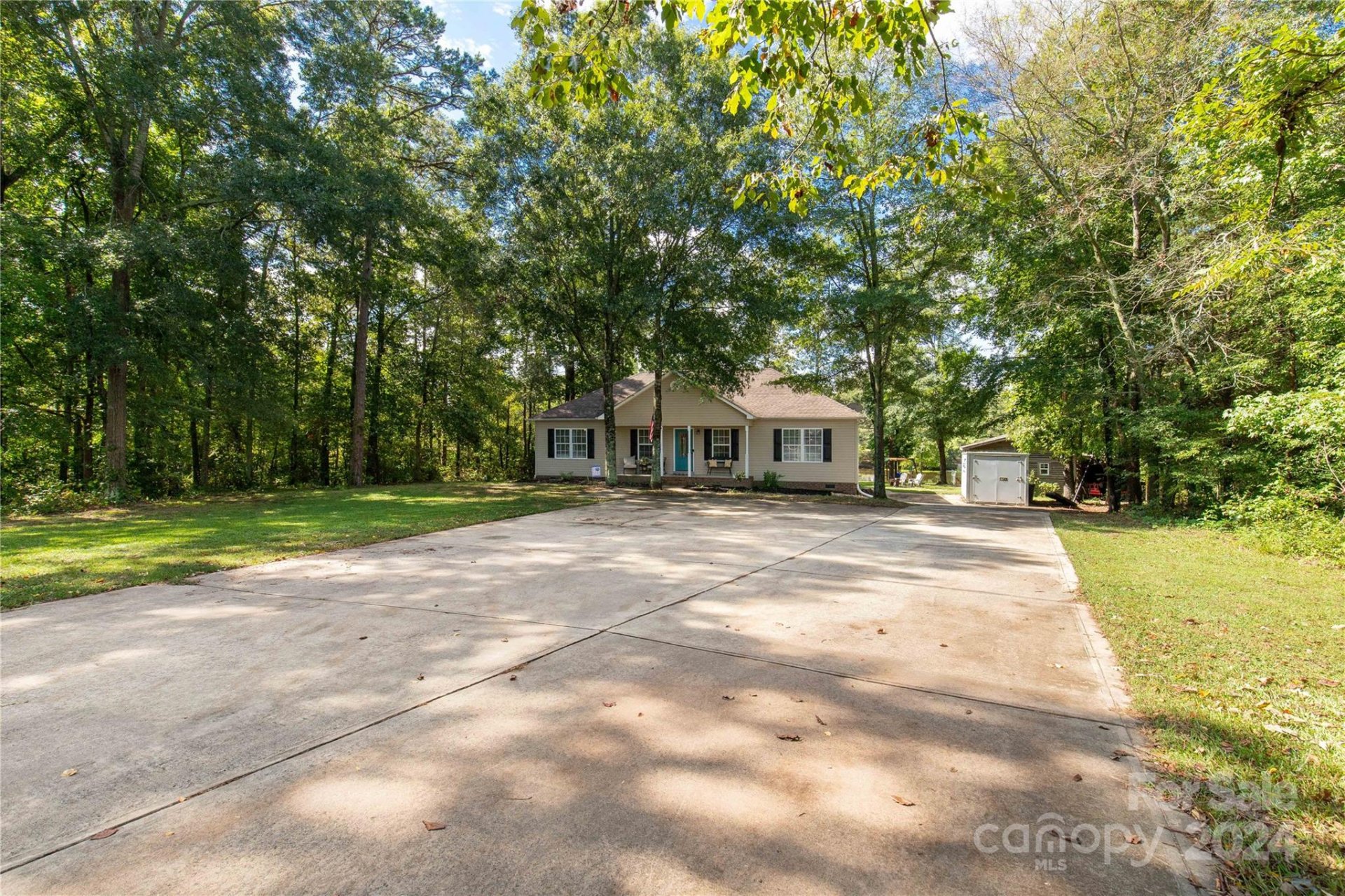 Property image 4 at 232 Covey Court, York, SC 29745