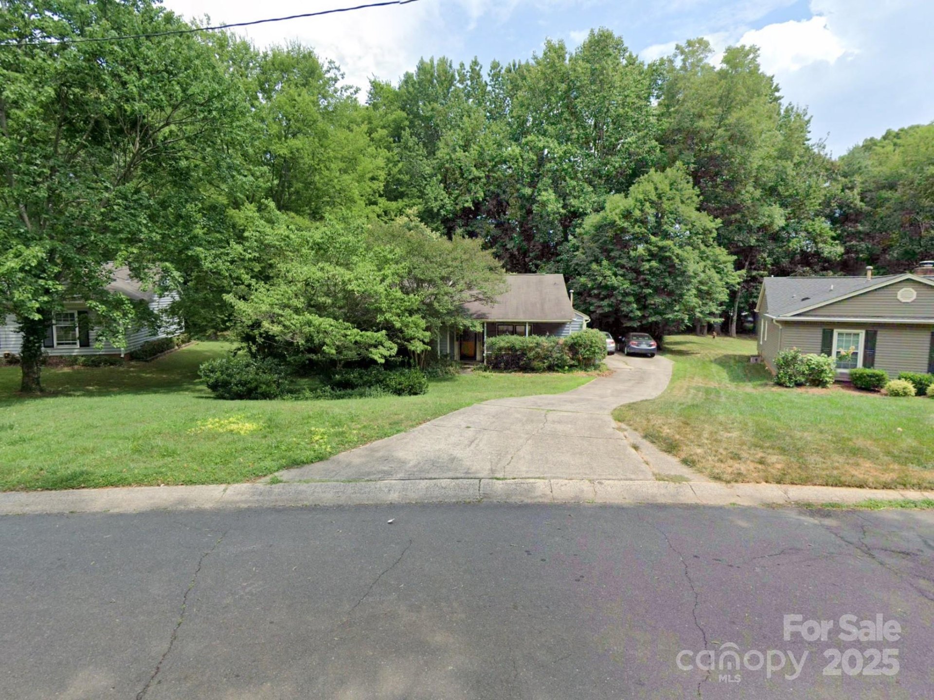 Property image 4 at 732 Shawnee Drive, Charlotte, NC 28209