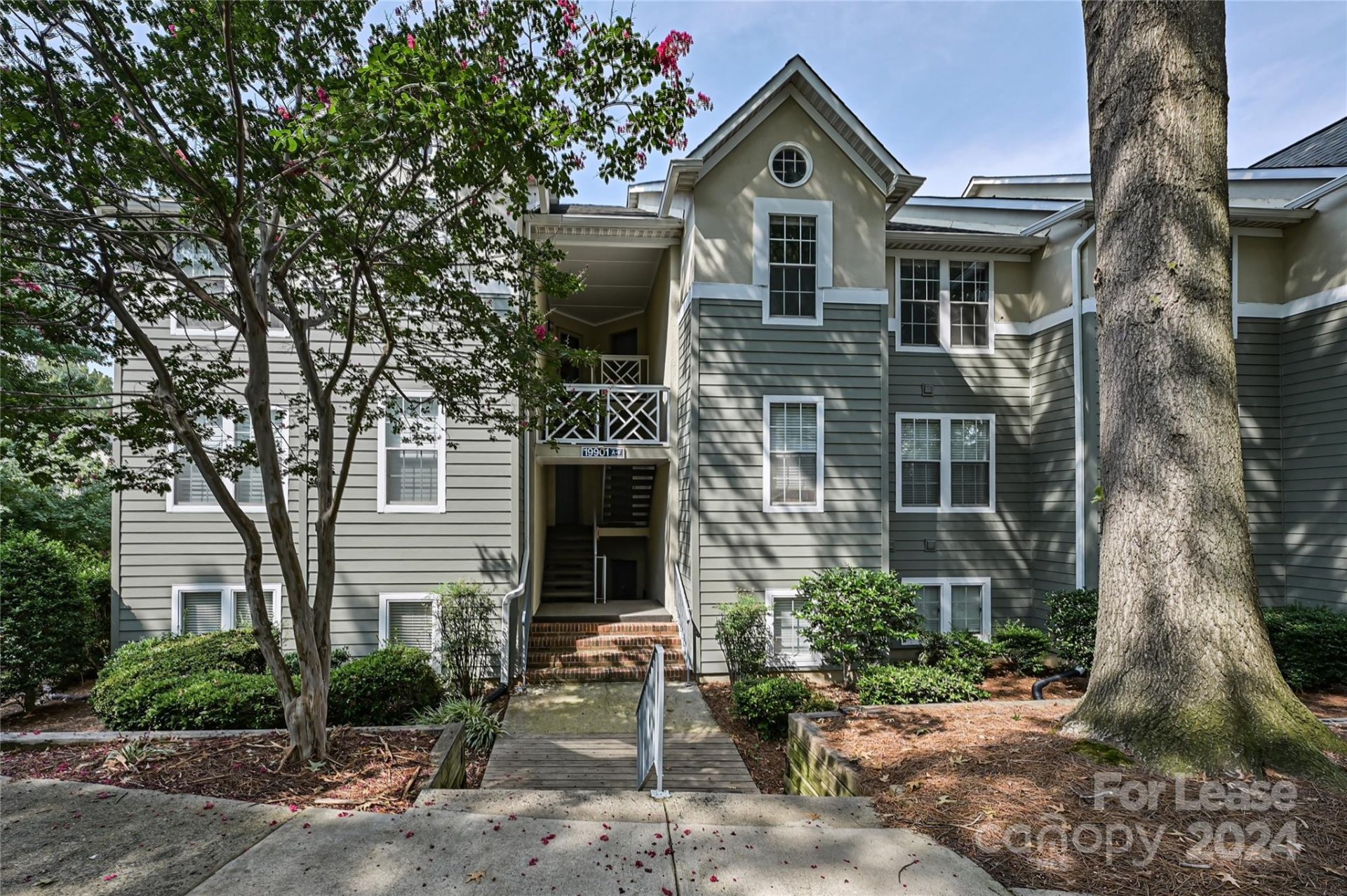 Property image 1 at 19901 Henderson Road, Cornelius, NC 28031