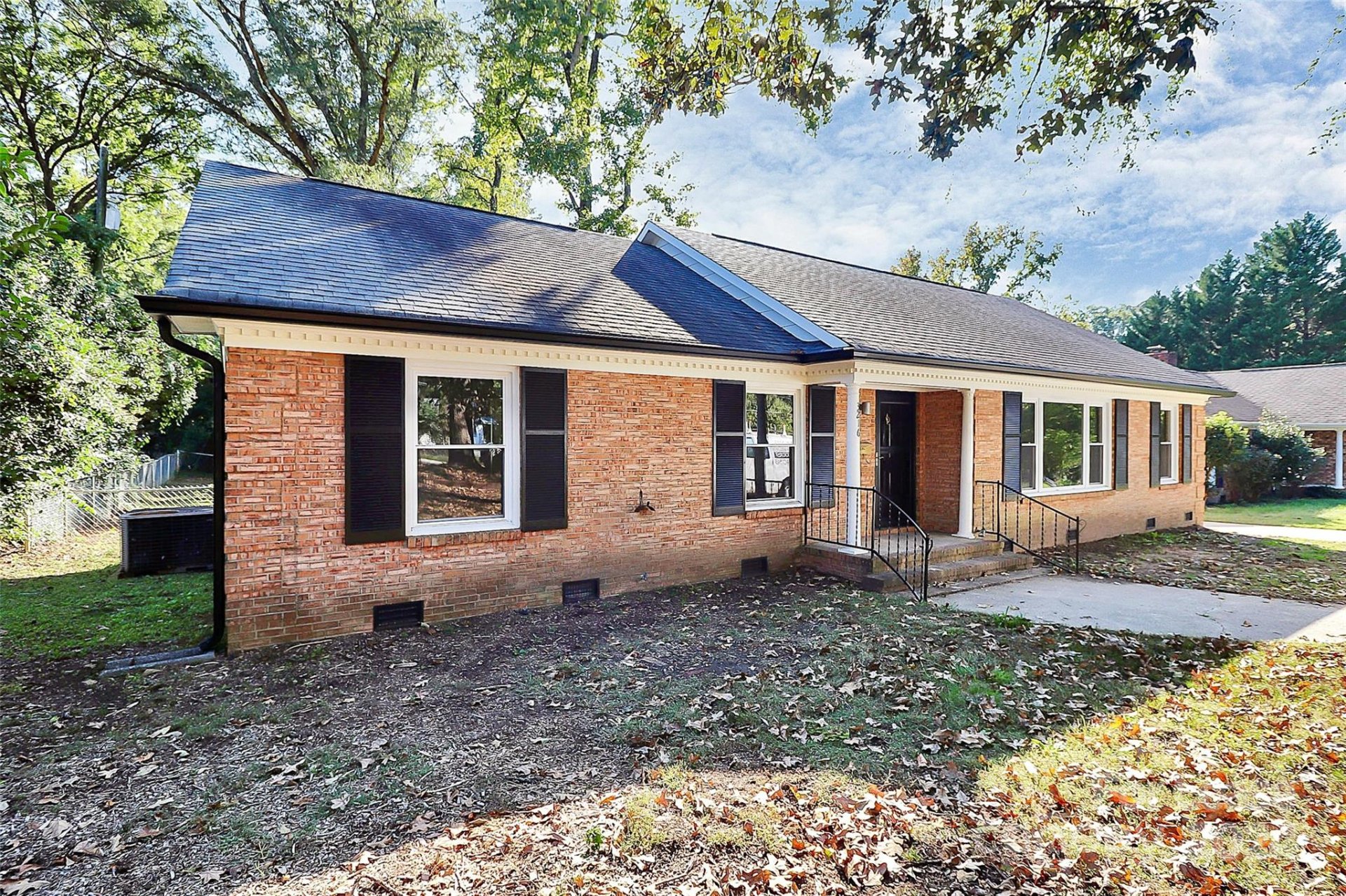 Property image 1 at 3216 Archdale Drive, Charlotte, NC 28210