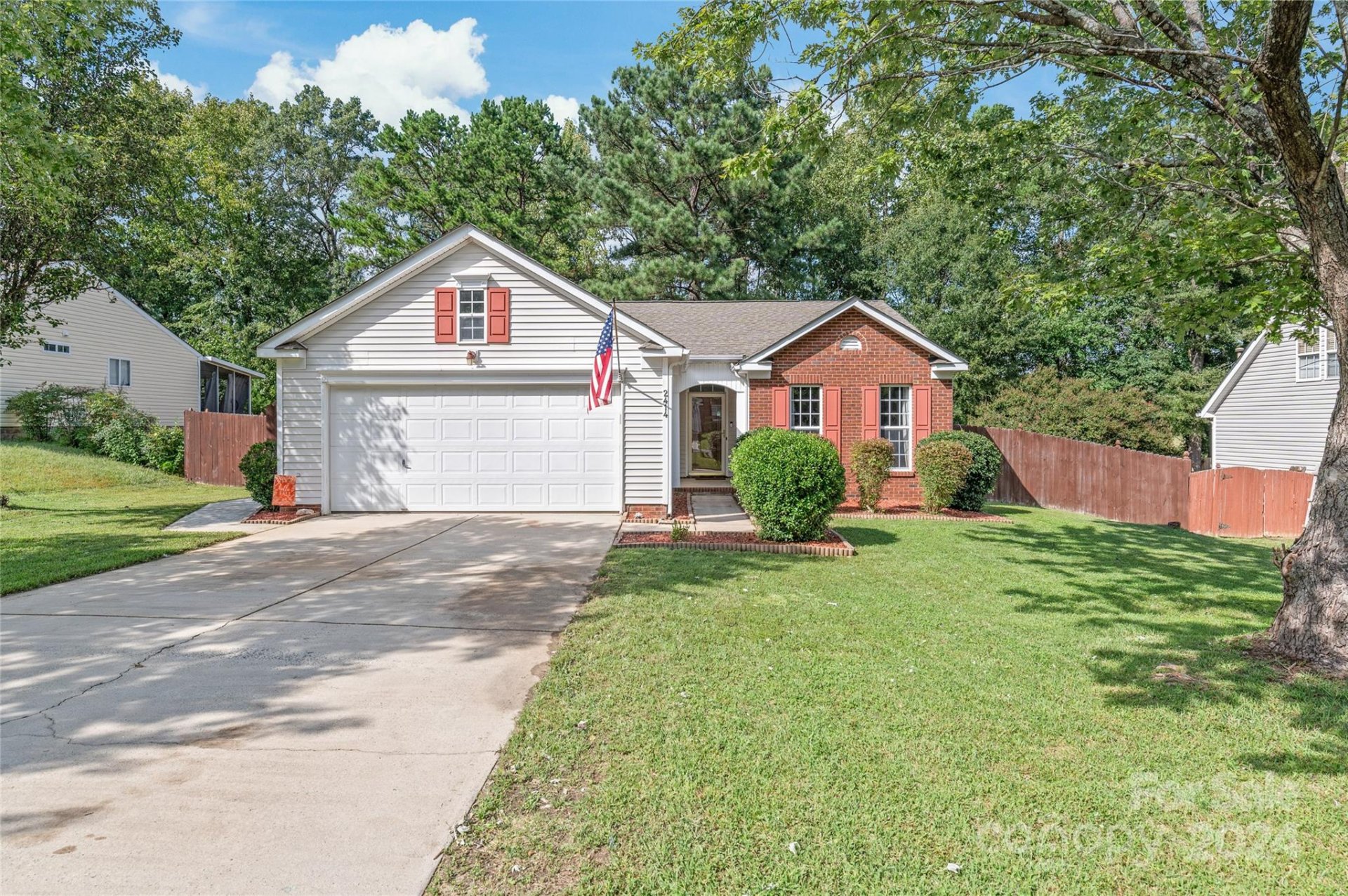 Property image 1 at 2414 Coatsdale Lane, Matthews, NC 28104