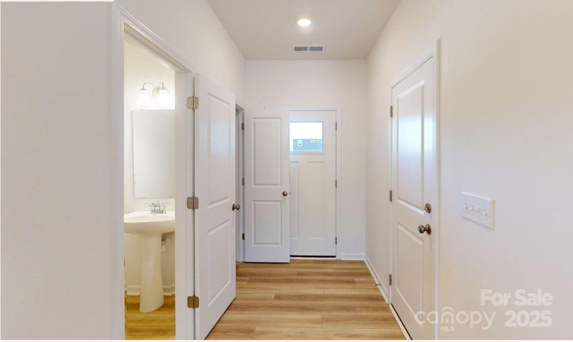 Property image 2 at 4057 Lawnview Drive, Charlotte, NC 28269