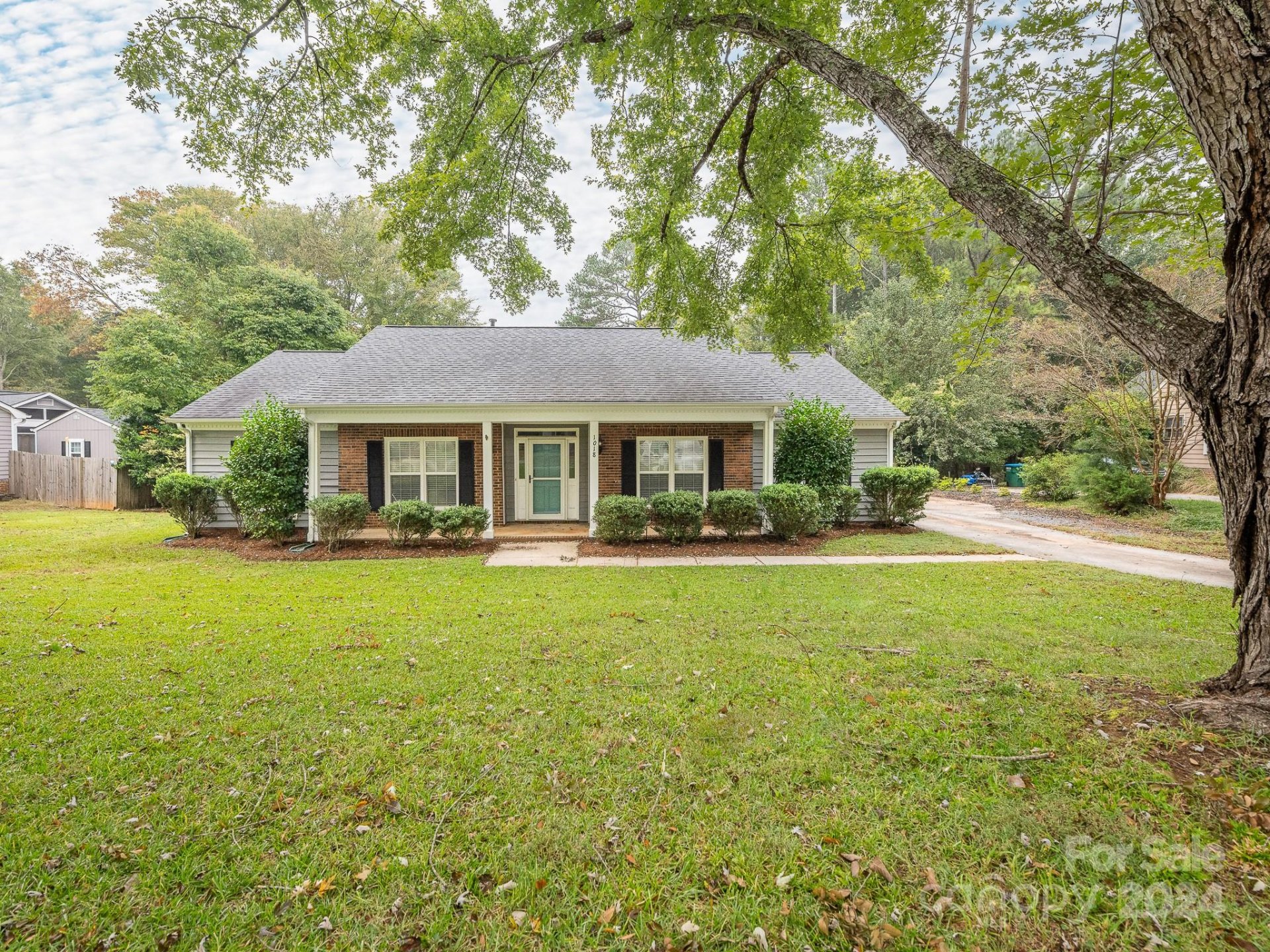 Property image 1 at 1018 Thornsby Lane, Matthews, NC 28105