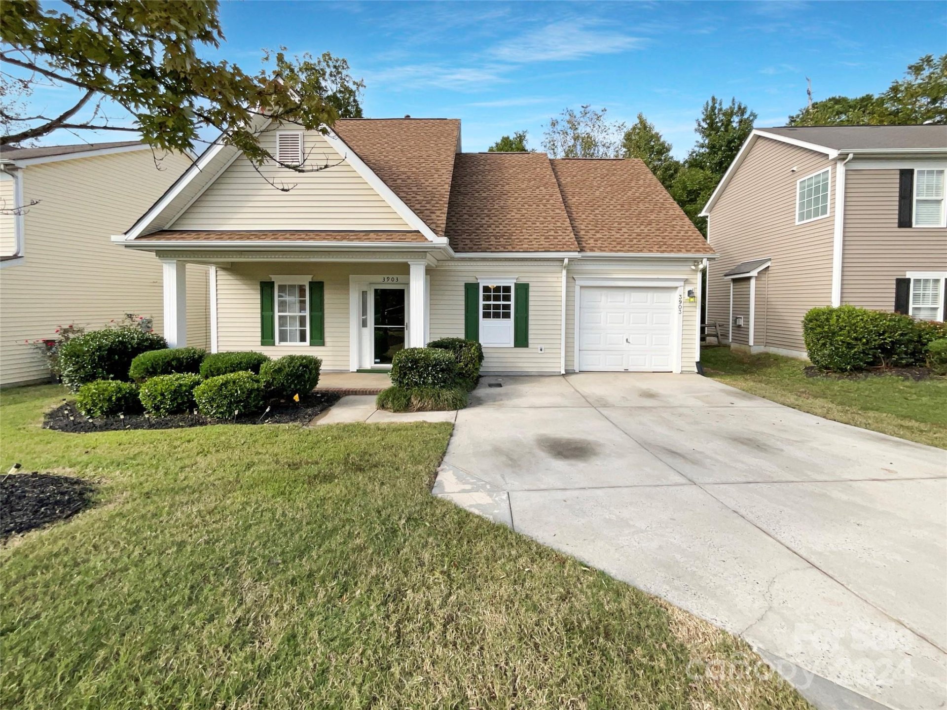 Property image 1 at 3903 Planters Watch Drive, Charlotte, NC 28278