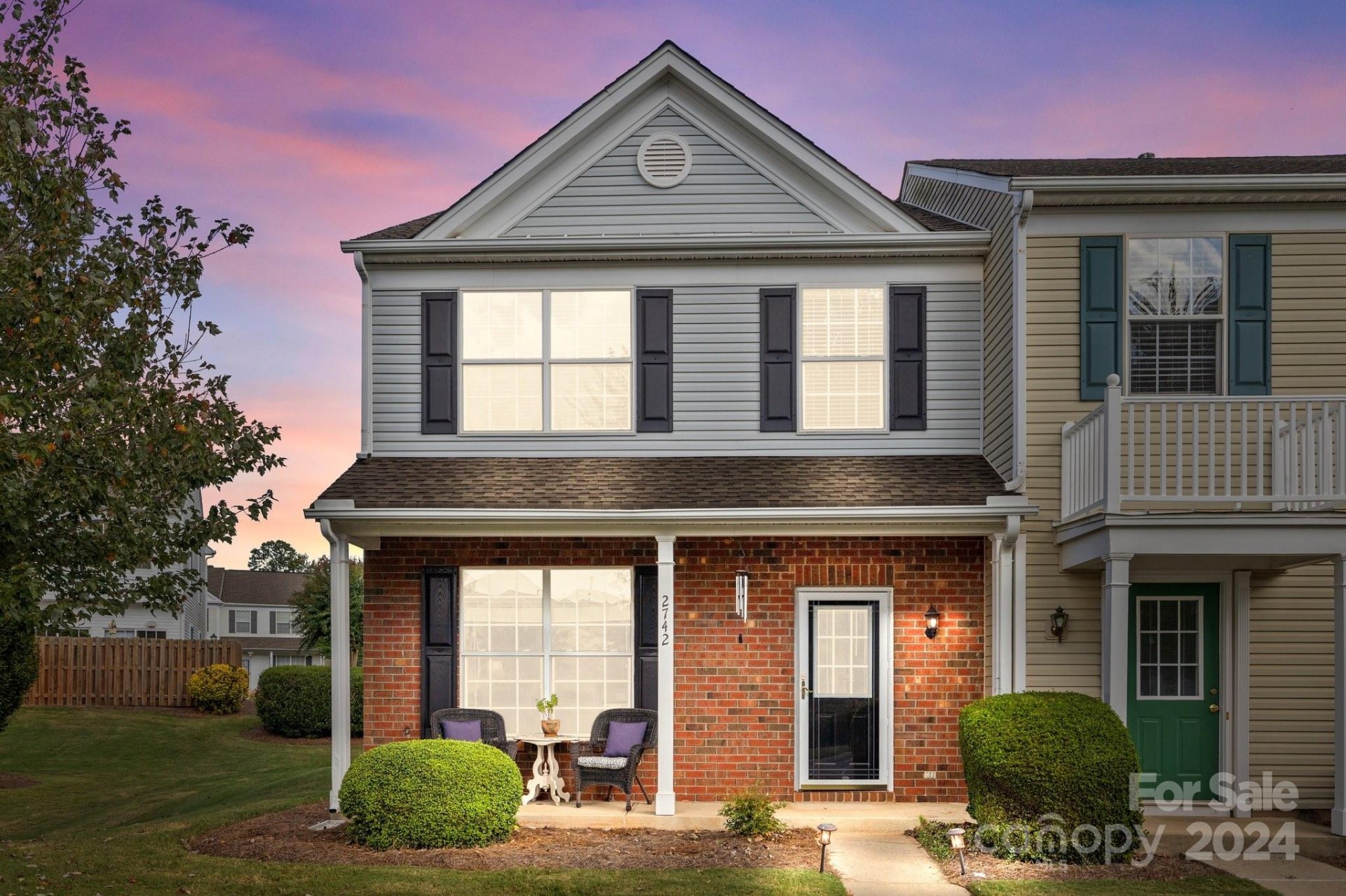 2742 Thornbush Court