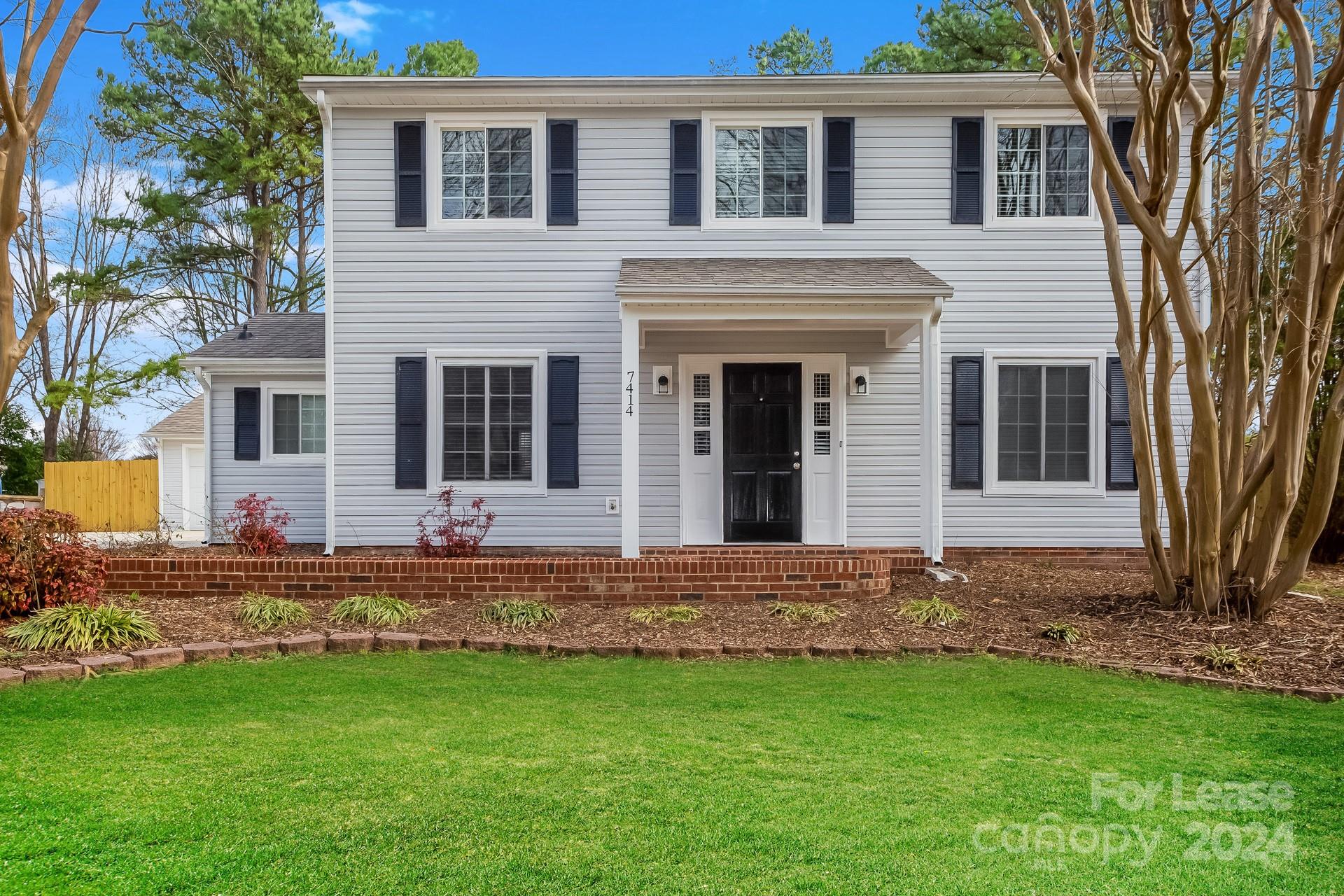 Property image 1 at 7414 Shadowlake Drive, Charlotte, NC 28226