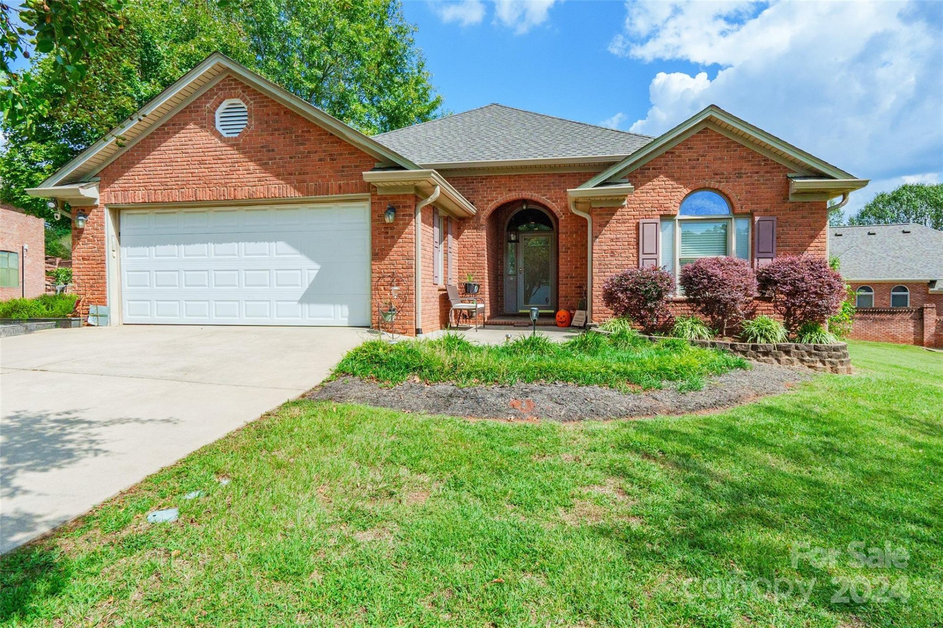 2238 Veery Lane