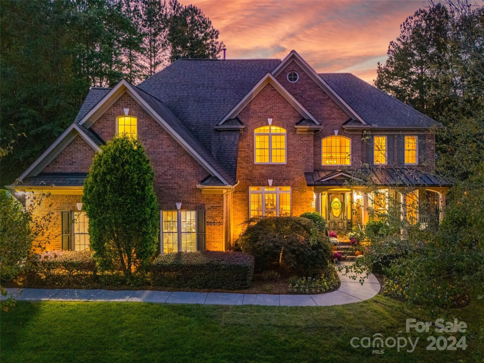 28015 Villa Walk Lane