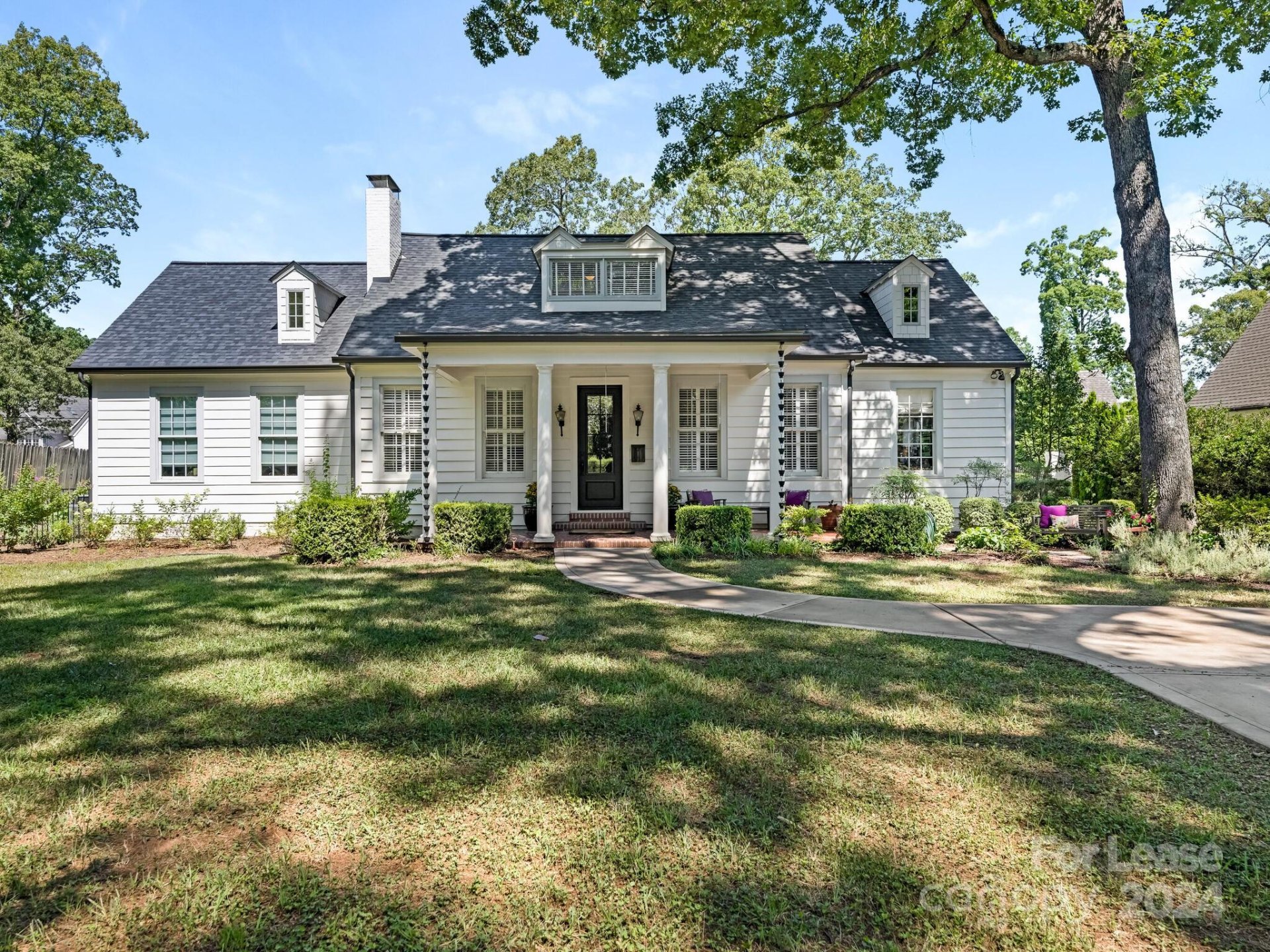 Property image 1 at 2000 Sharon Lane, Charlotte, NC 28211