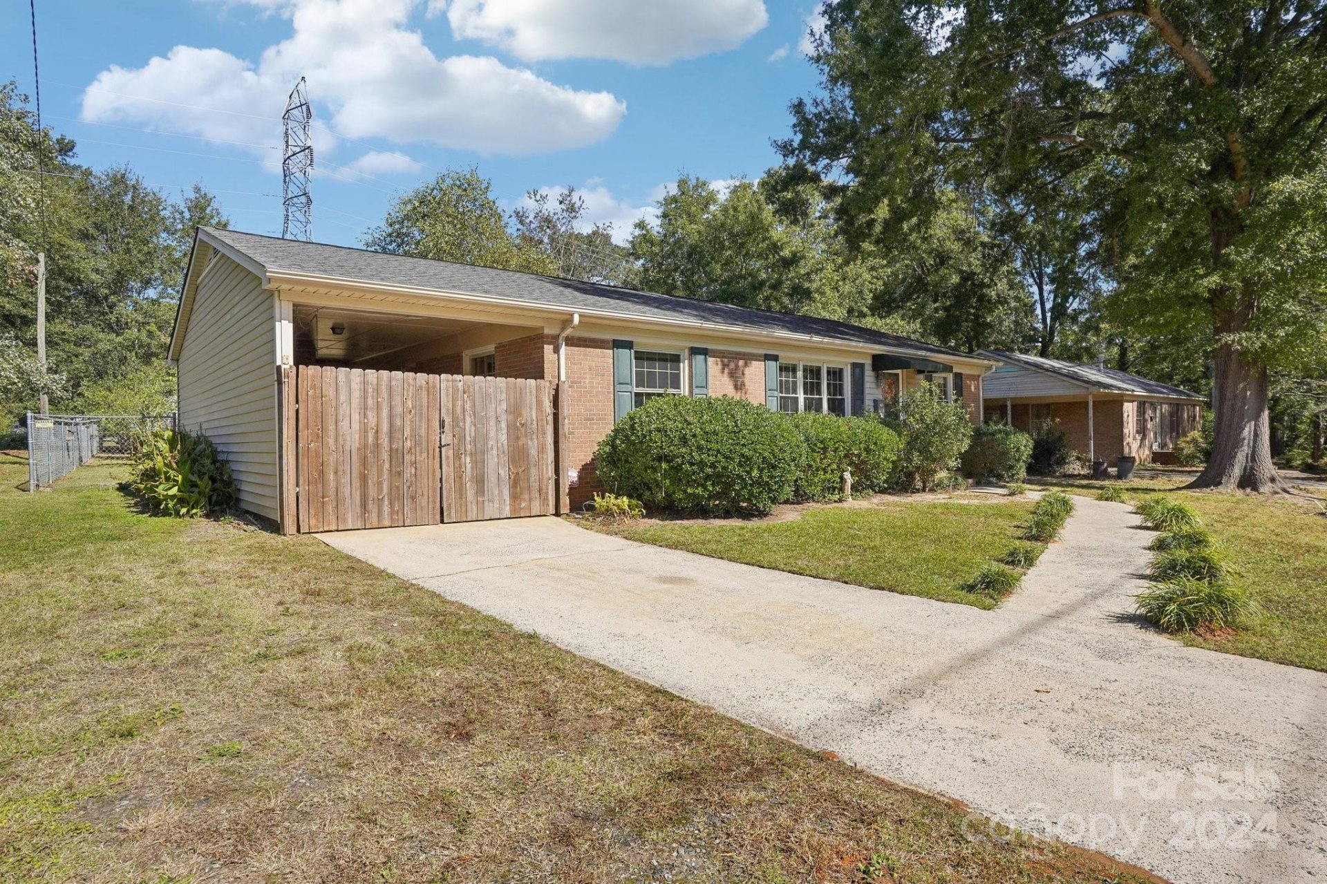 Property image 2 at 1026 Holly Drive, Gastonia, NC 28054