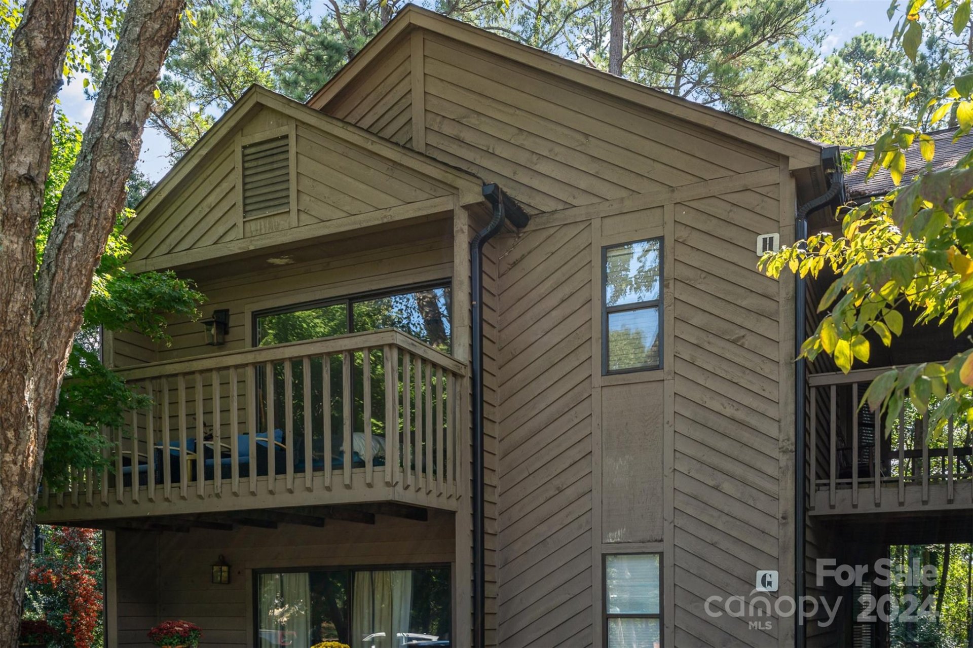 4158 Charlotte Highway