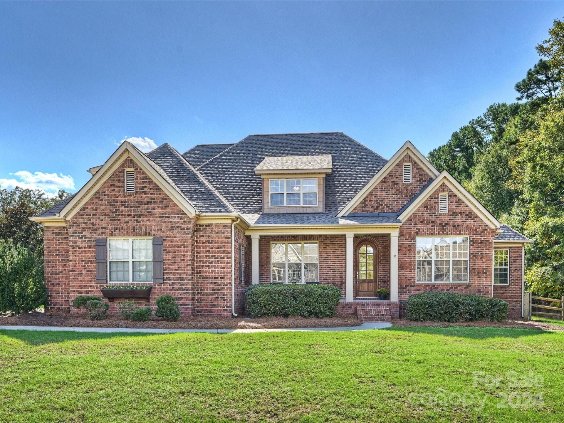 Property image 1 at 1007 Twin Pines Drive, Matthews, NC 28104