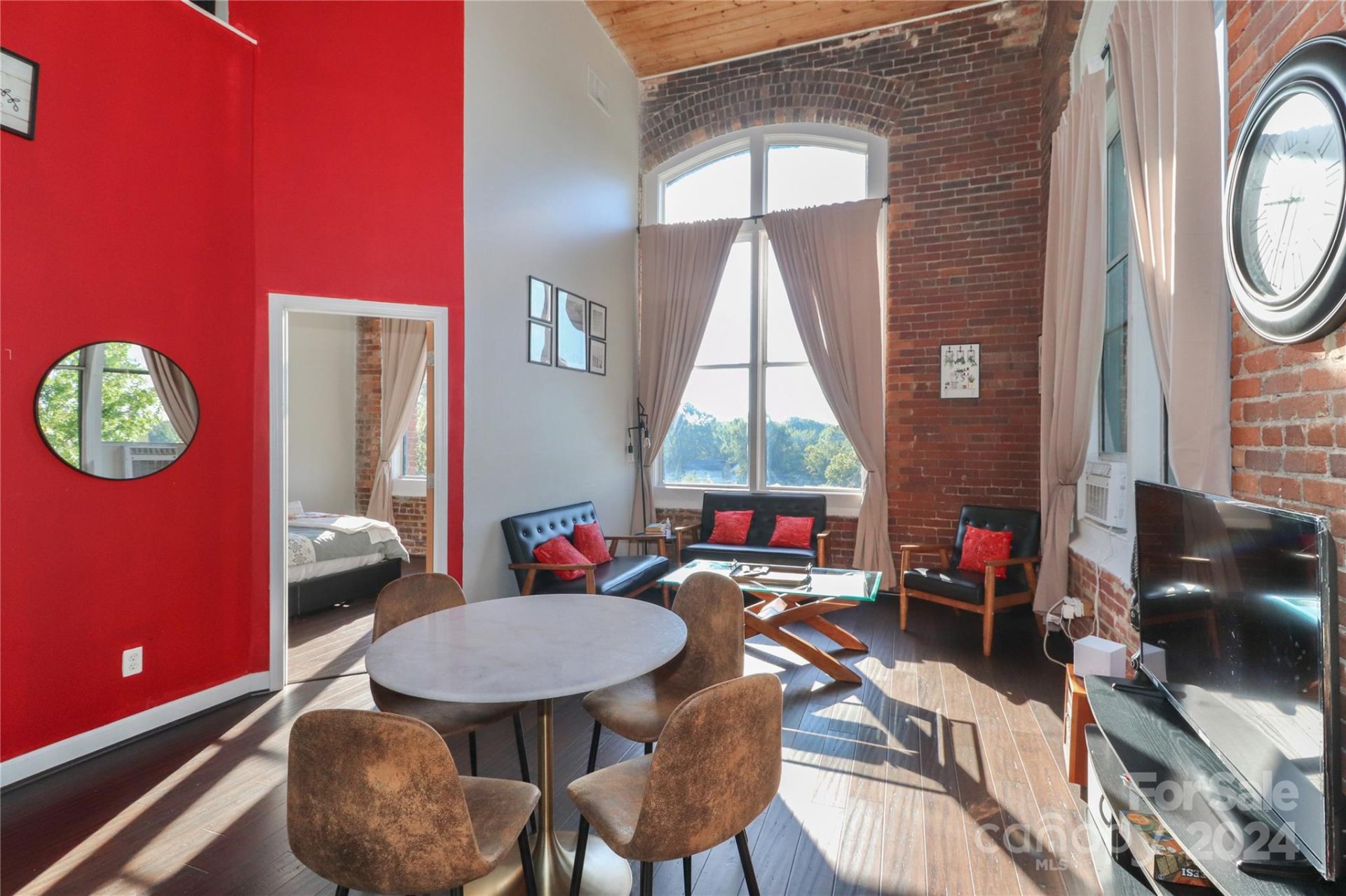 Property image 1 at 201 S Hoskins Road, Charlotte, NC 28208