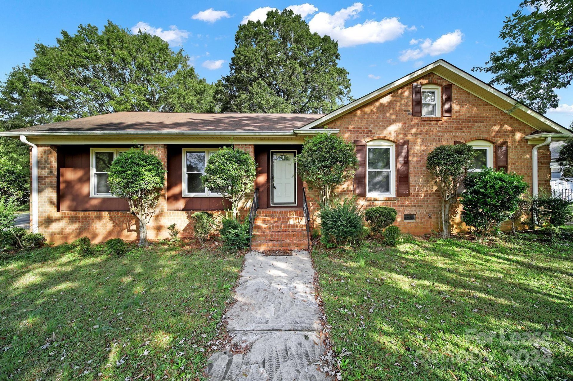 Property image 1 at 8401 Dunsinane Drive, Charlotte, NC 28227