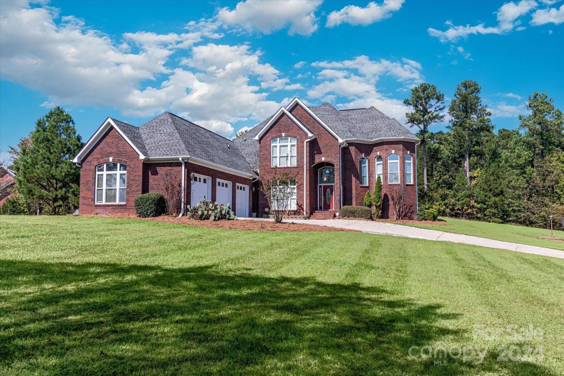 2621 Pine Point Drive
