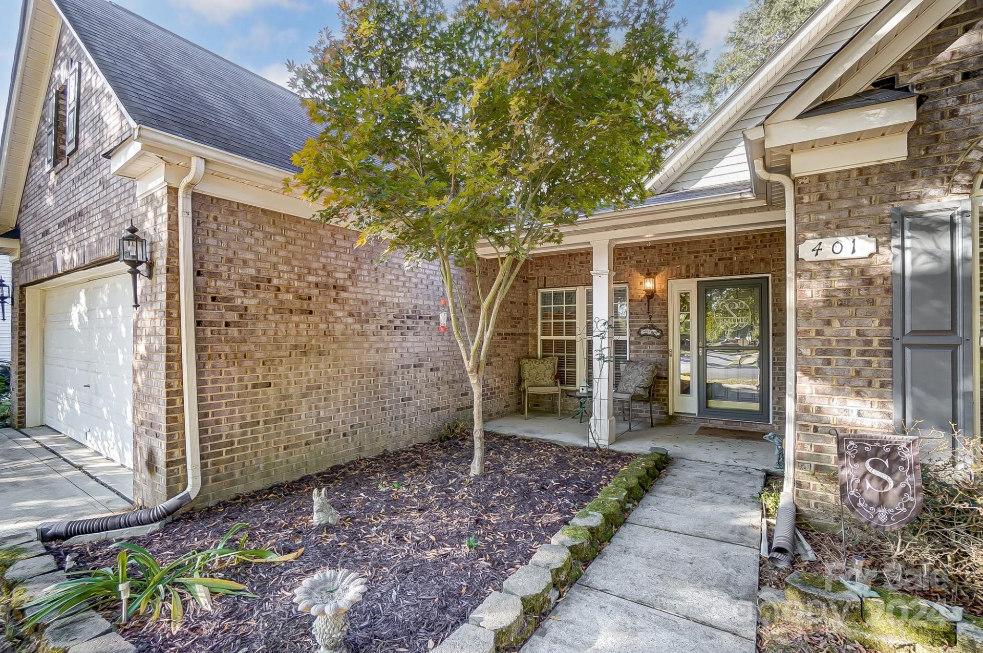 Property image 3 at 401 Dutchmans Meadow Drive, Mount Holly, NC 28120