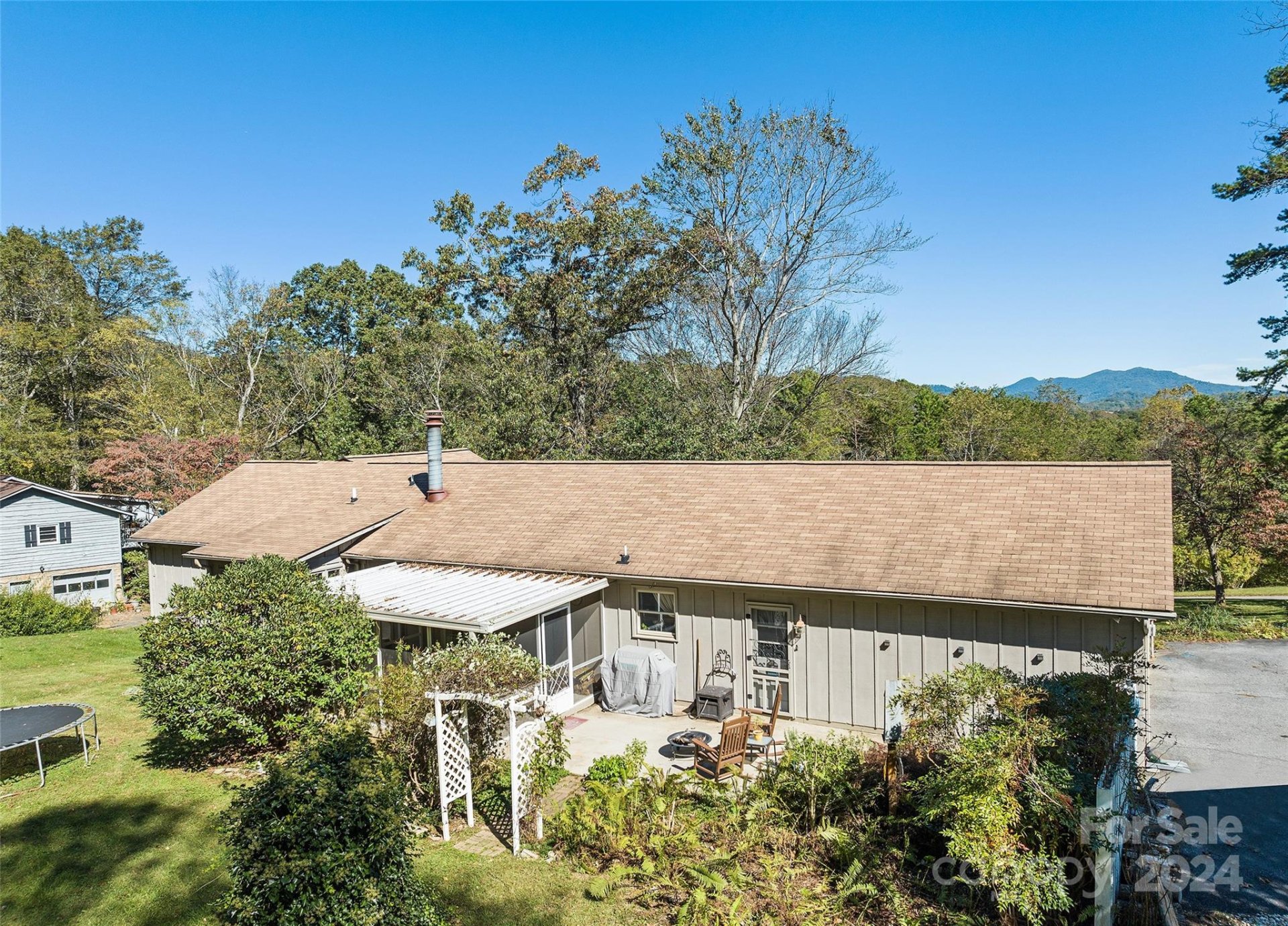 Property image 3 at 553 Nellie John Drive, Clyde, NC 28721