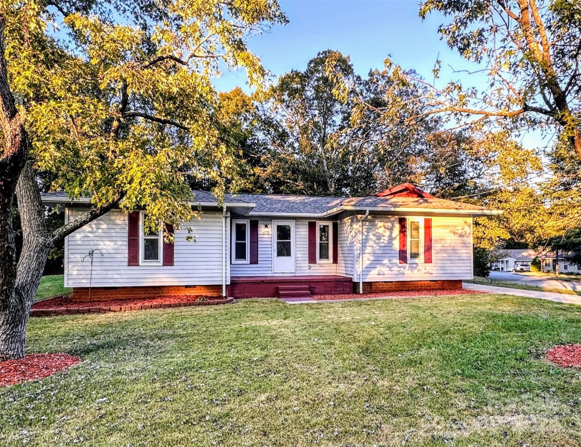 Property image 1 at 1700 Northwoods Drive, Kings Mountain, NC 28086