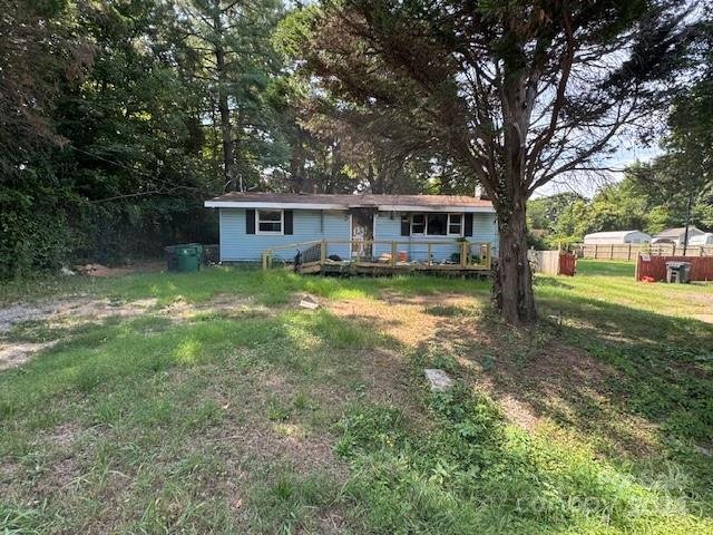 Property image 1 at 421 Dawn Circle, Charlotte, NC 28213