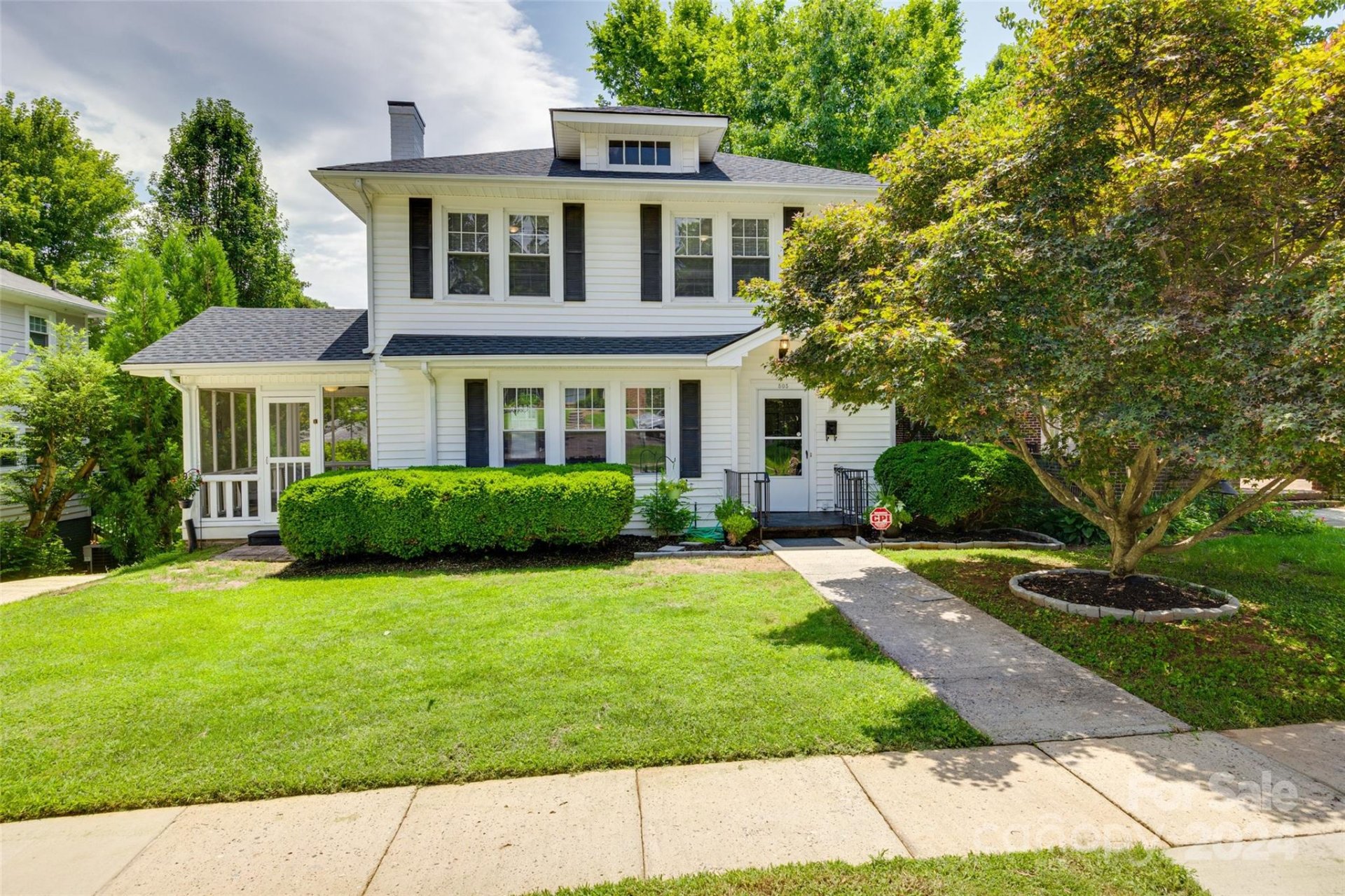 Property image 1 at 505 W 3rd Avenue, Gastonia, NC 28052