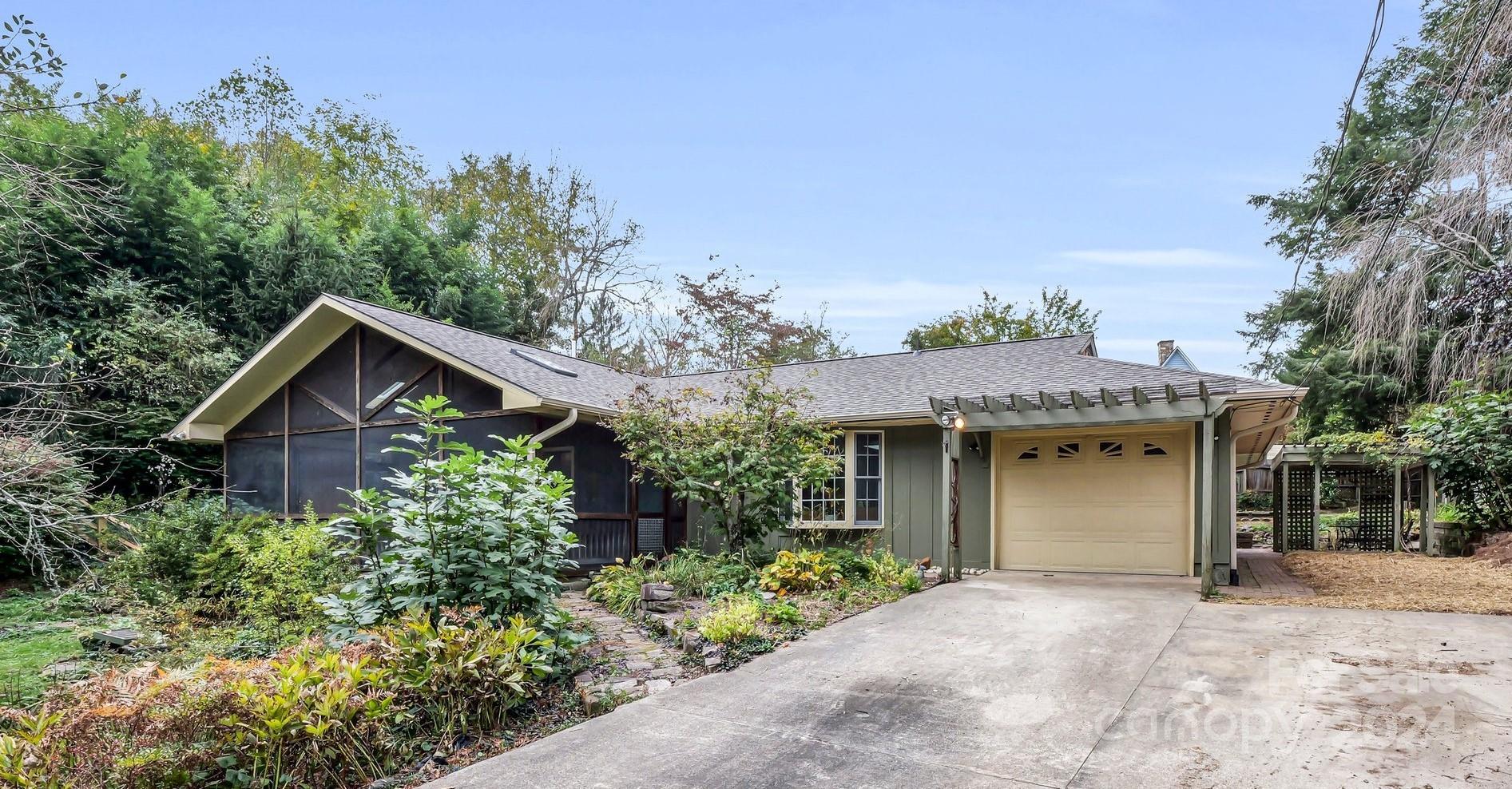 Property image 1 at 134 Grove Street, Brevard, NC 28712