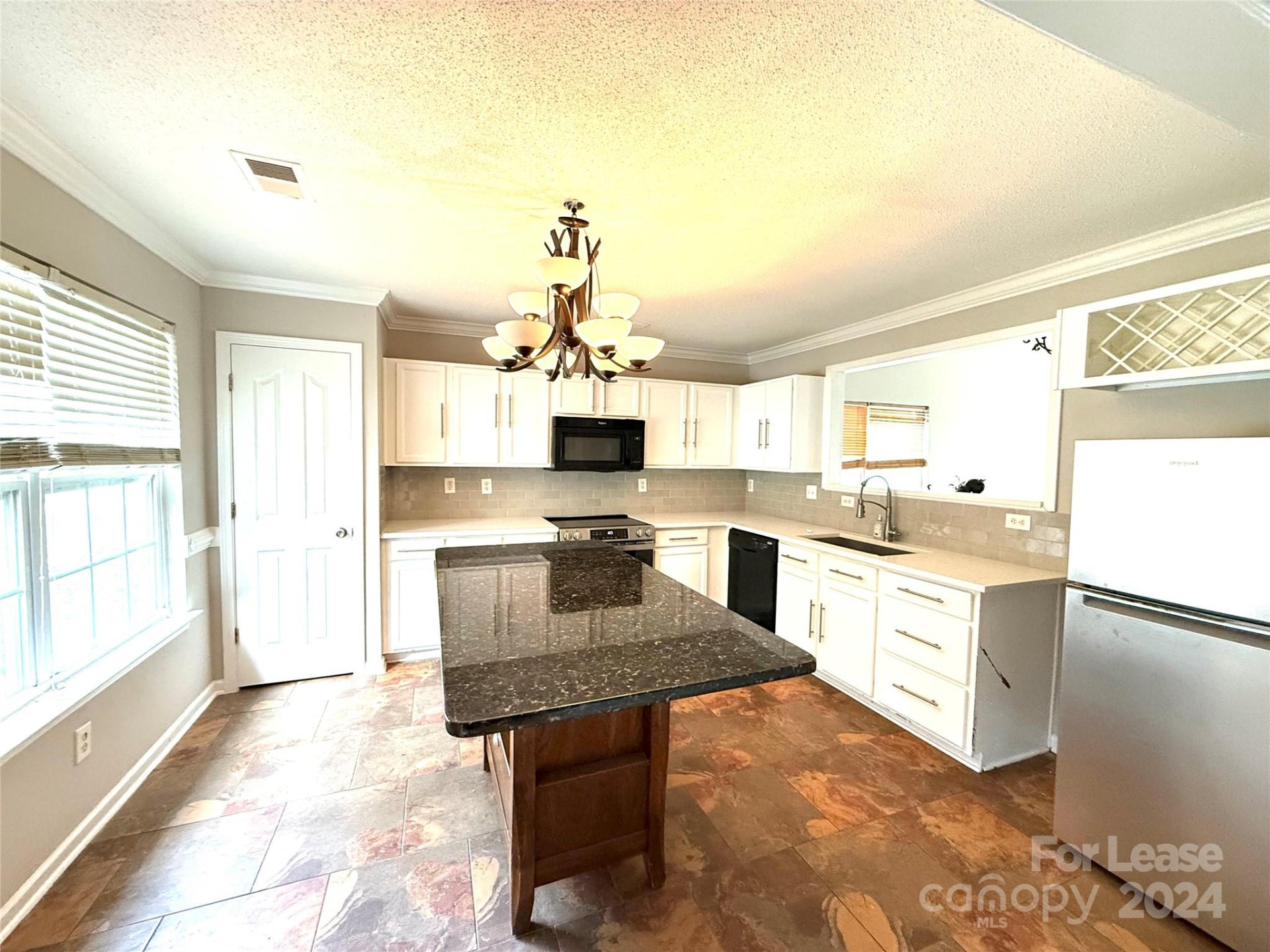 Property image 4 at 5316 Fernhill Drive, Charlotte, NC 28217