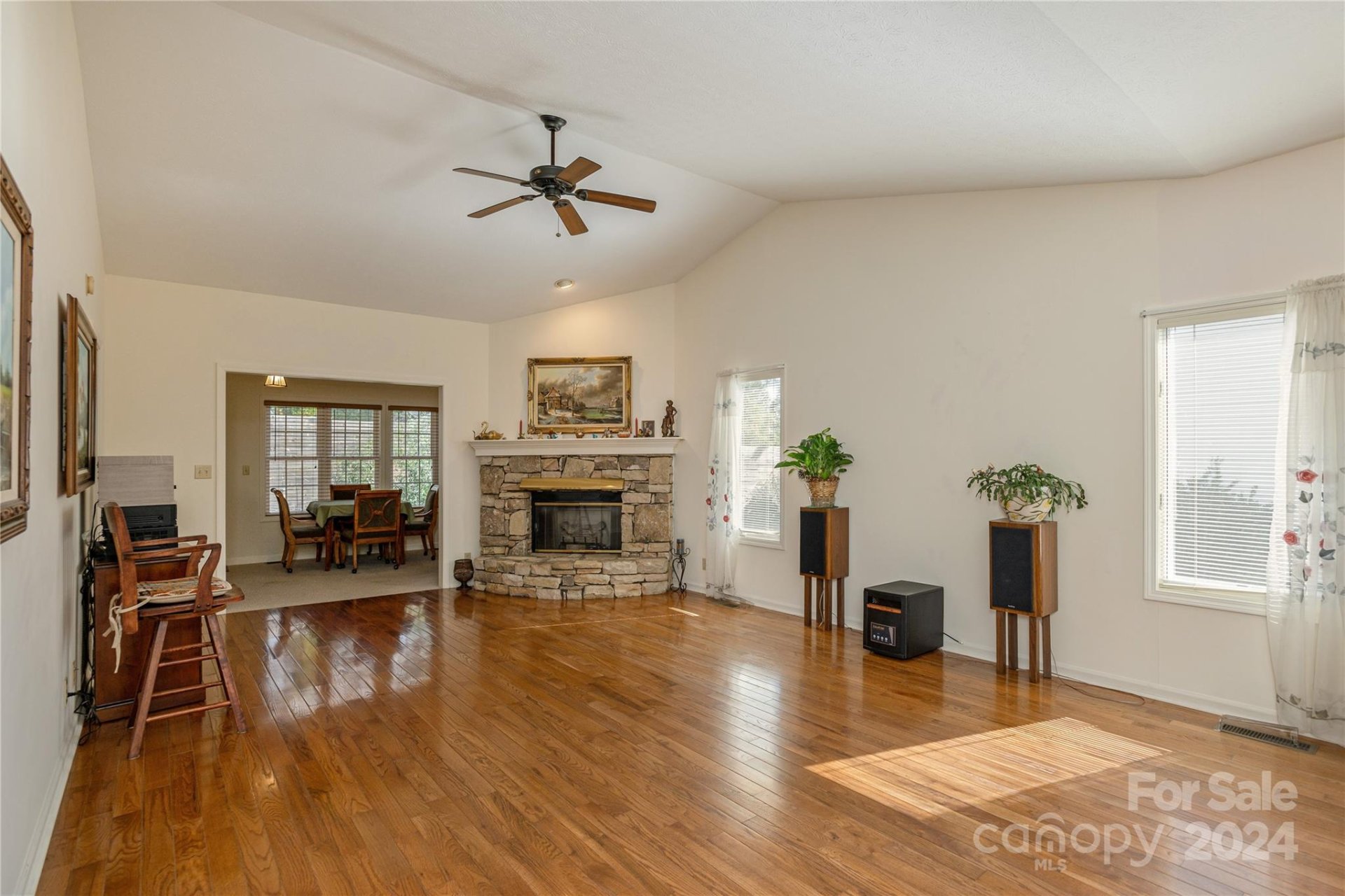 Property image 4 at 3 Country Meadows Lane, Hendersonville, NC 28792