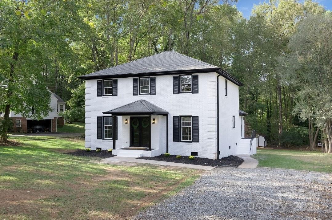 Property image 4 at 8946 Glencroft Road, Mint Hill, NC 28227