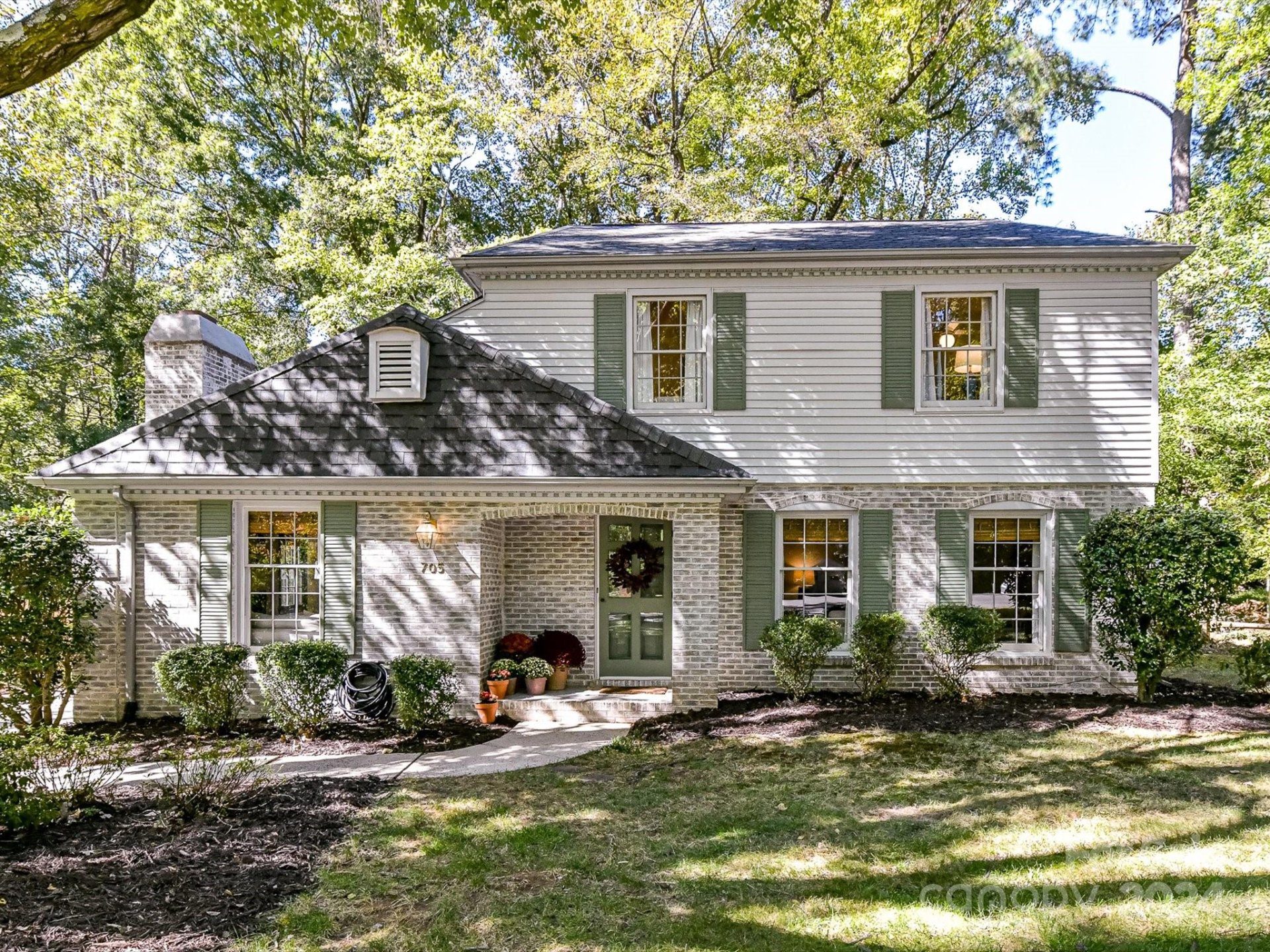 Property image 1 at 705 Mcnabb Court, Matthews, NC 28105