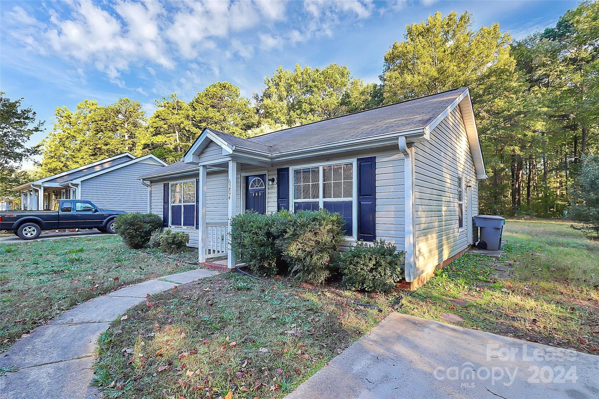Property image 2 at 6204 Easter Lane, Charlotte, NC 28208