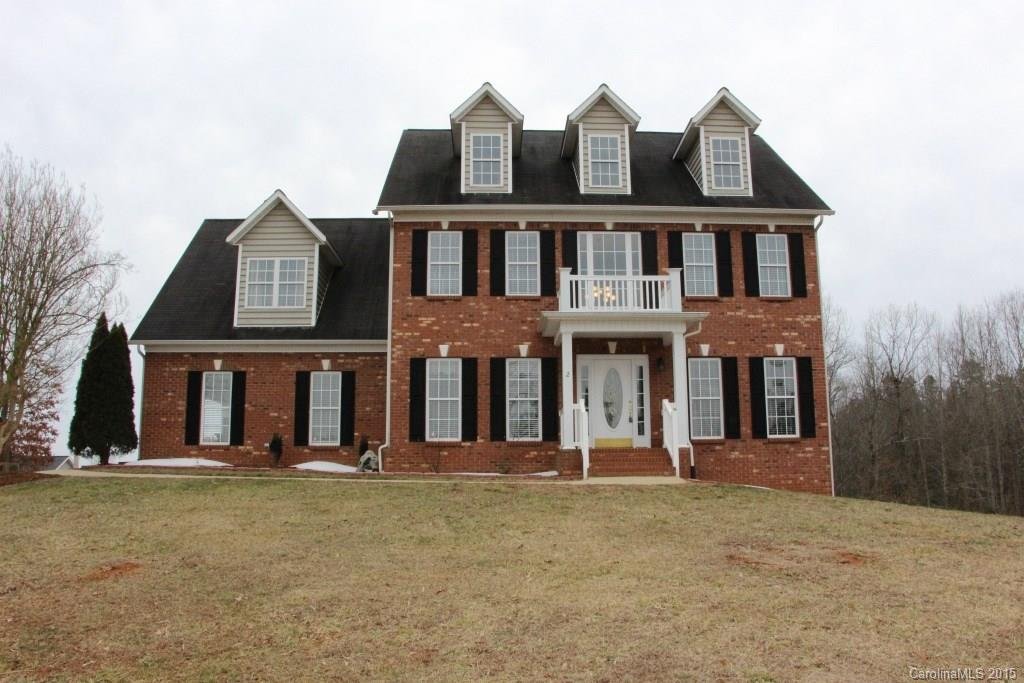 Property image 1 at 2 Franklin Lane, Taylorsville, NC 28681