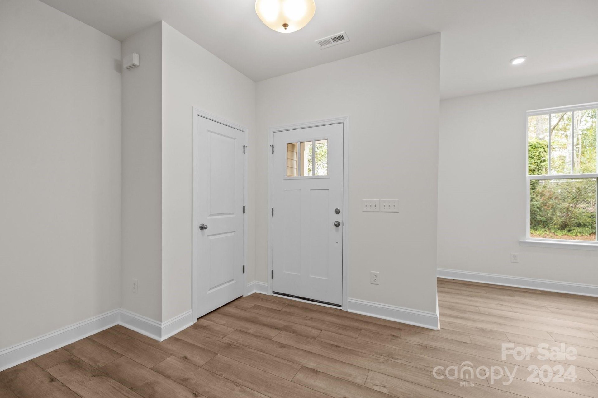 Property image 3 at 2021 Near Point Road, Charlotte, NC 28208