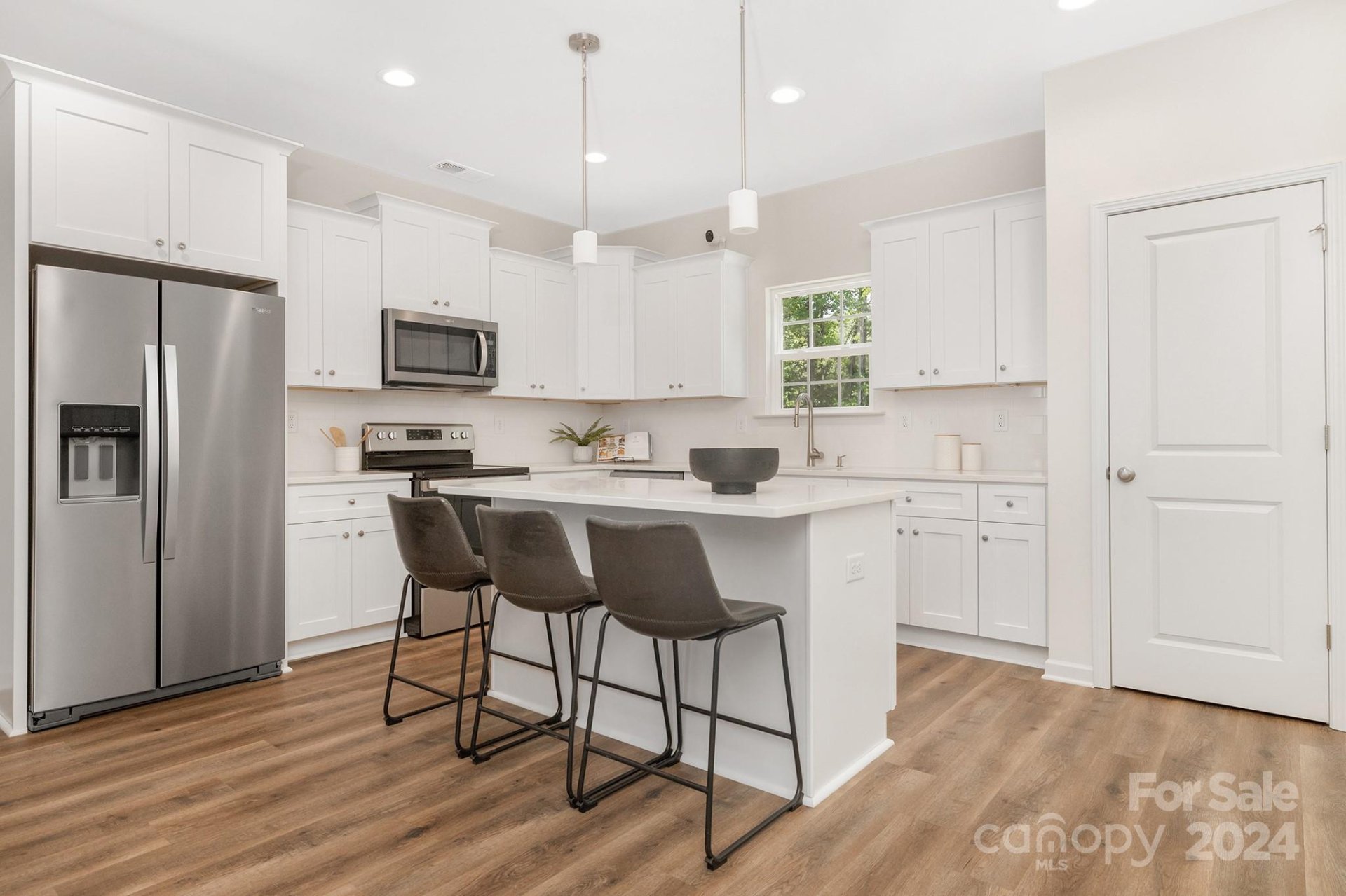 Property image 1 at 4233 Whispering Oaks Drive, Charlotte, NC 28213