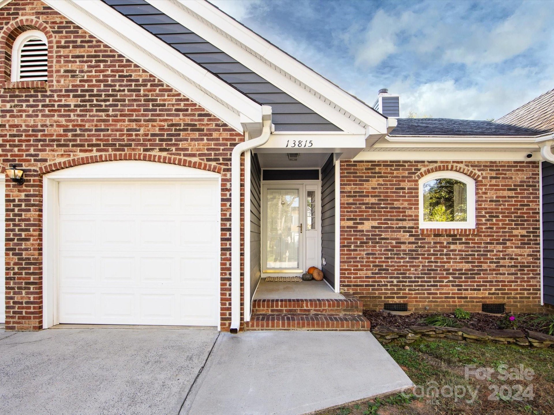 Property image 3 at 13815 Walkers Creek Drive, Charlotte, NC 28273
